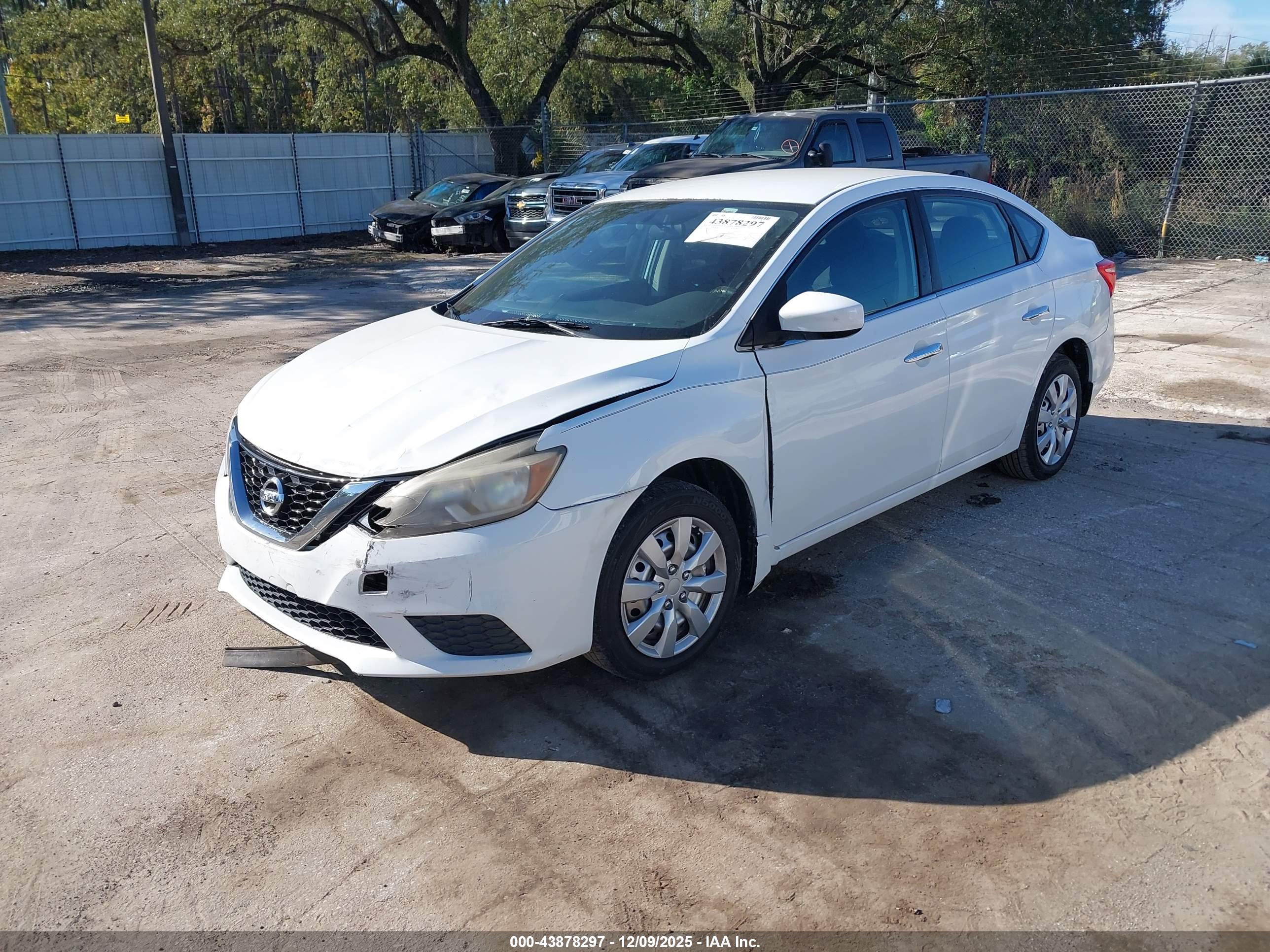 NISSAN SENTRA image 2