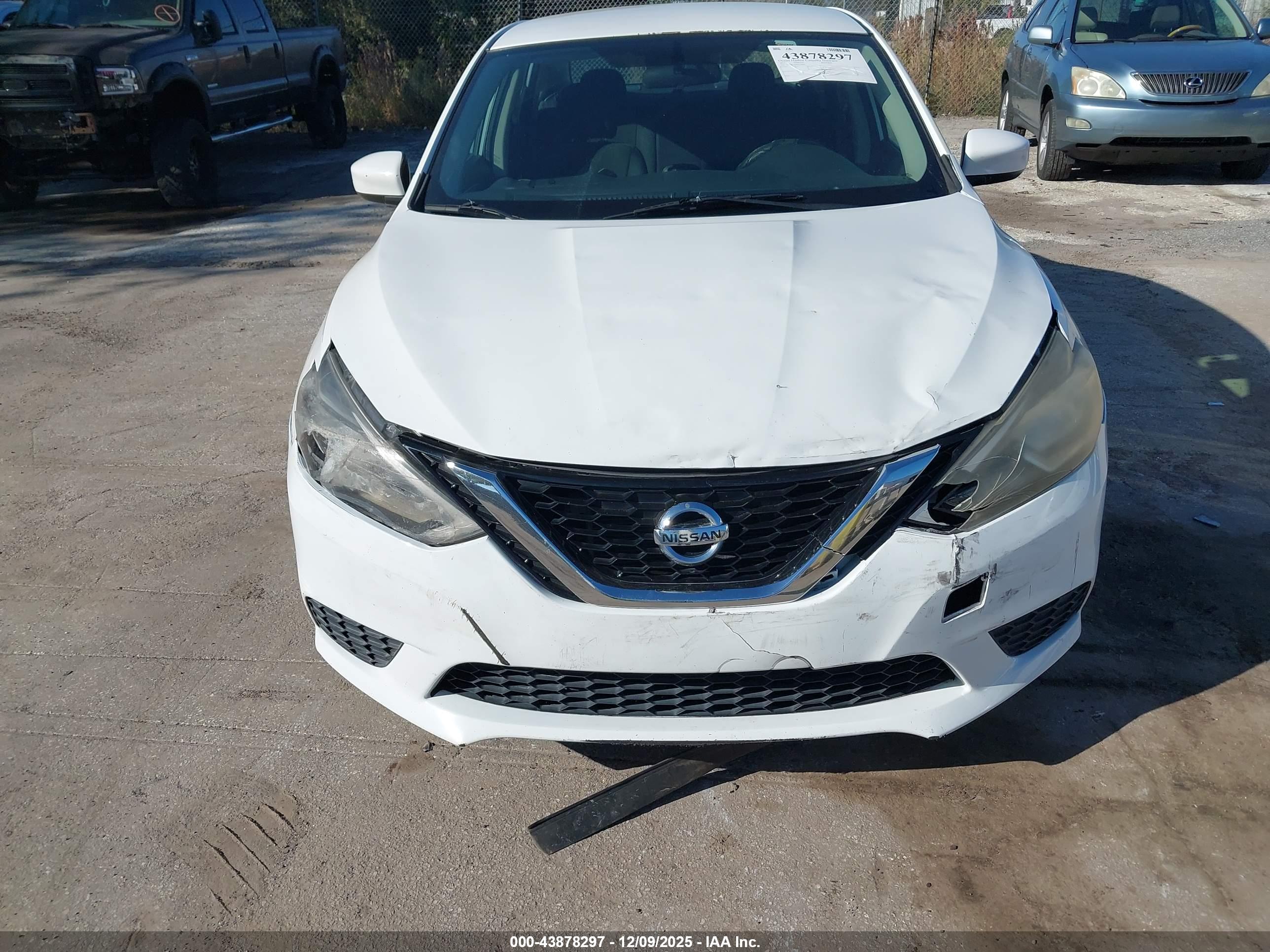 NISSAN SENTRA image 6