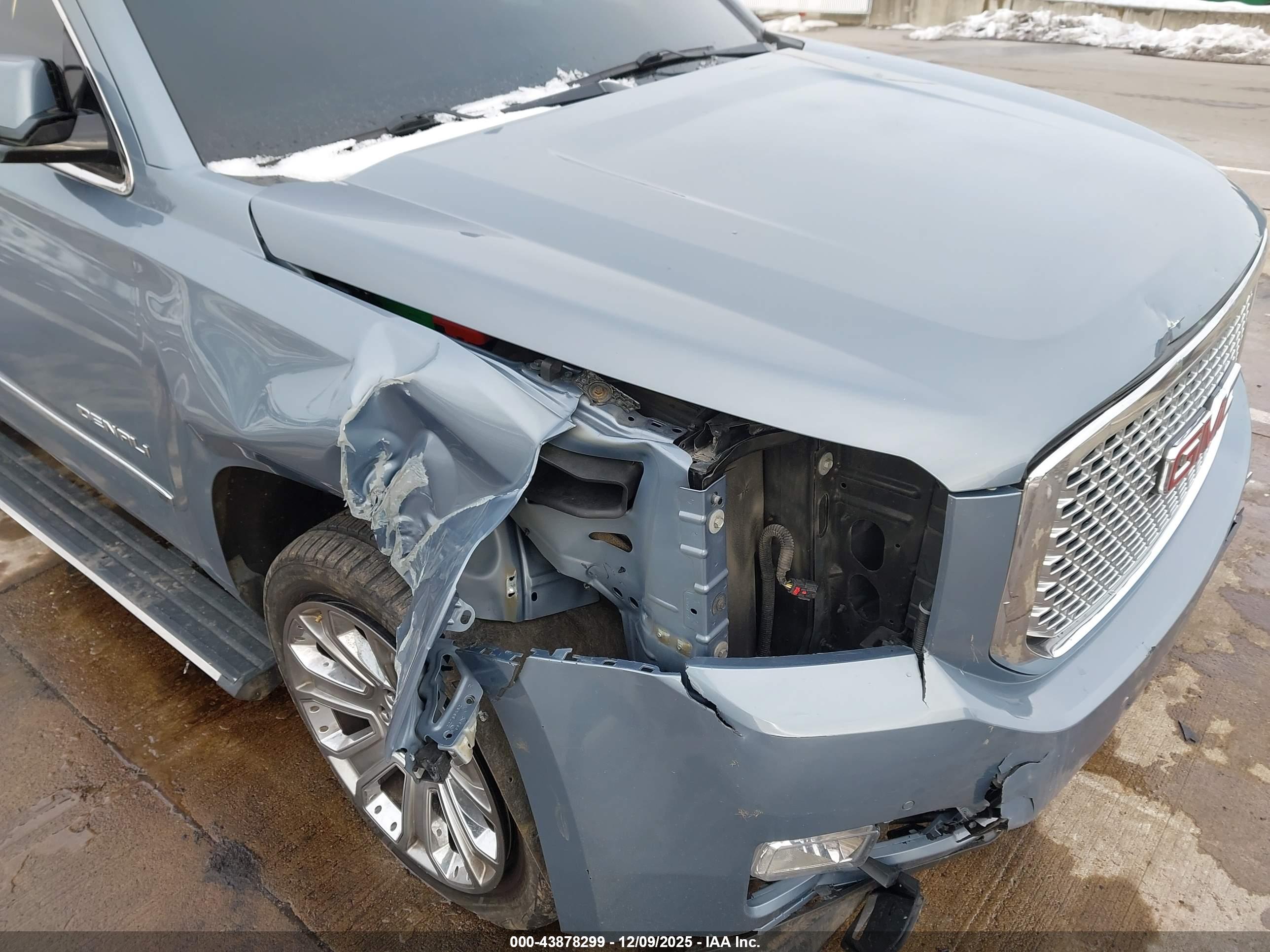 GMC YUKON image 6