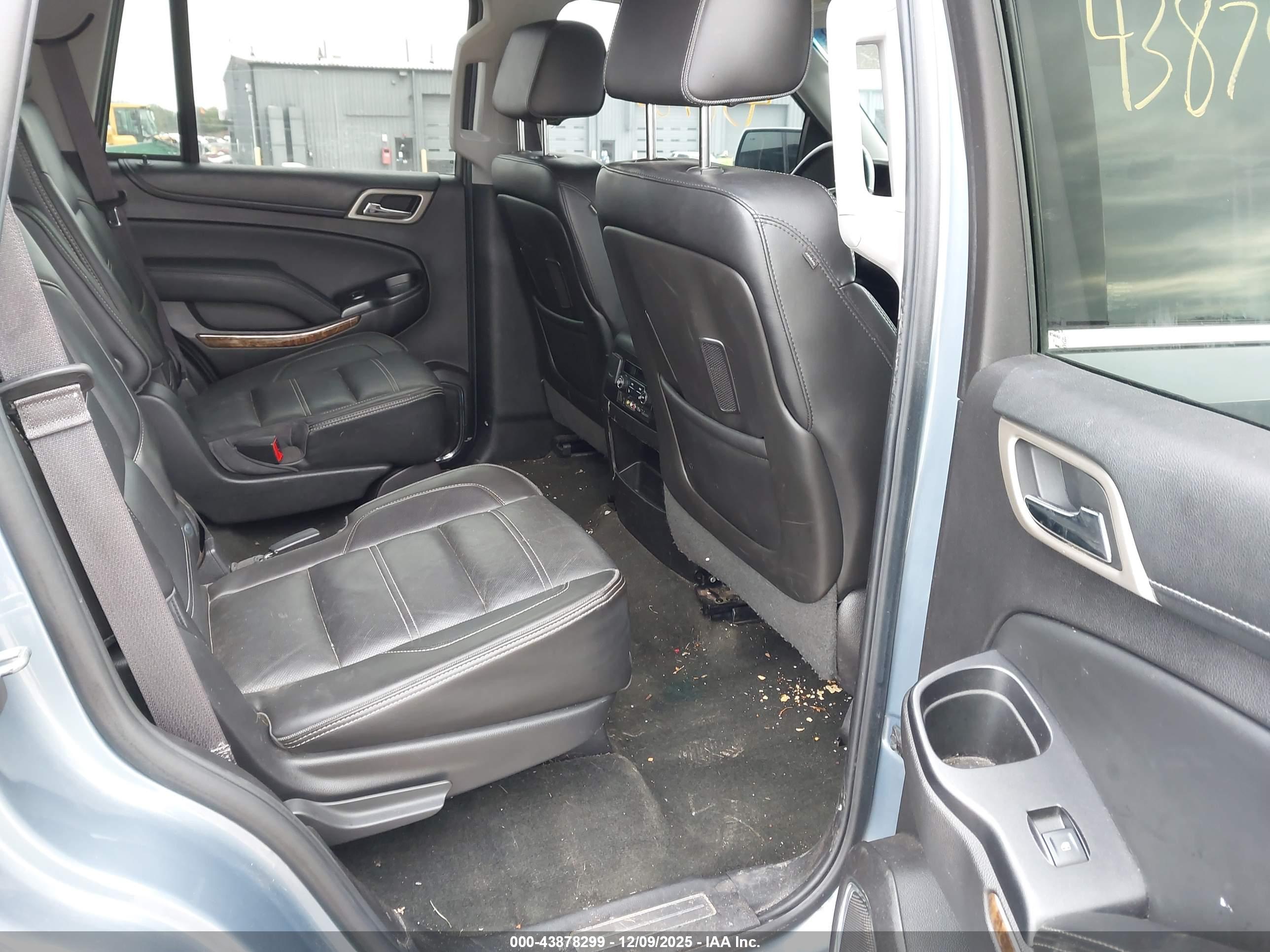 GMC YUKON image 8