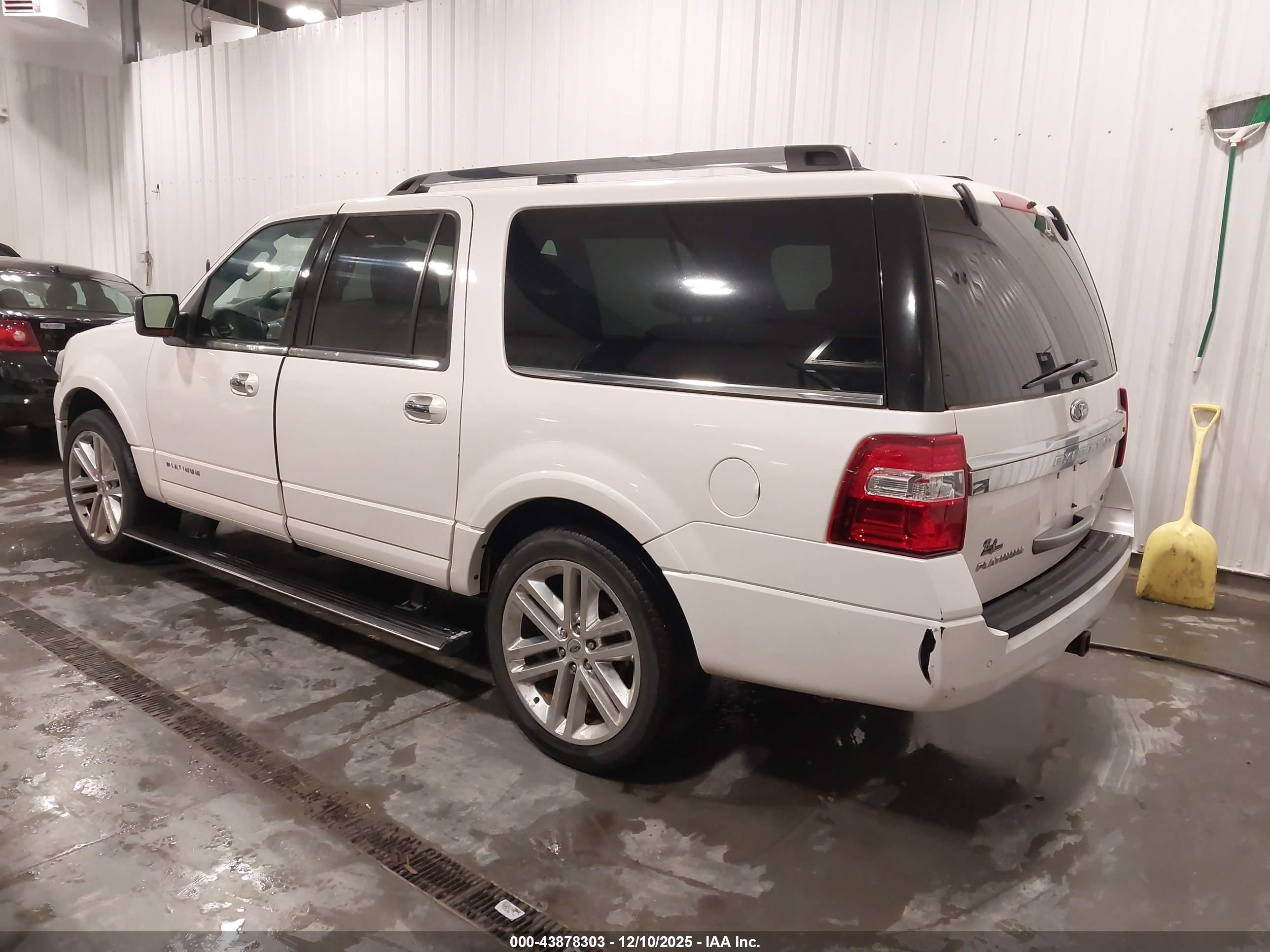 FORD EXPEDITION image 3