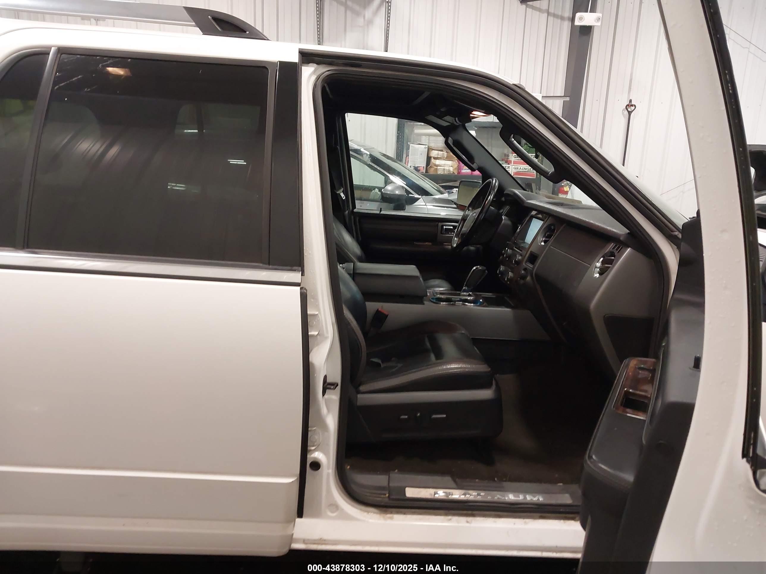 FORD EXPEDITION image 5