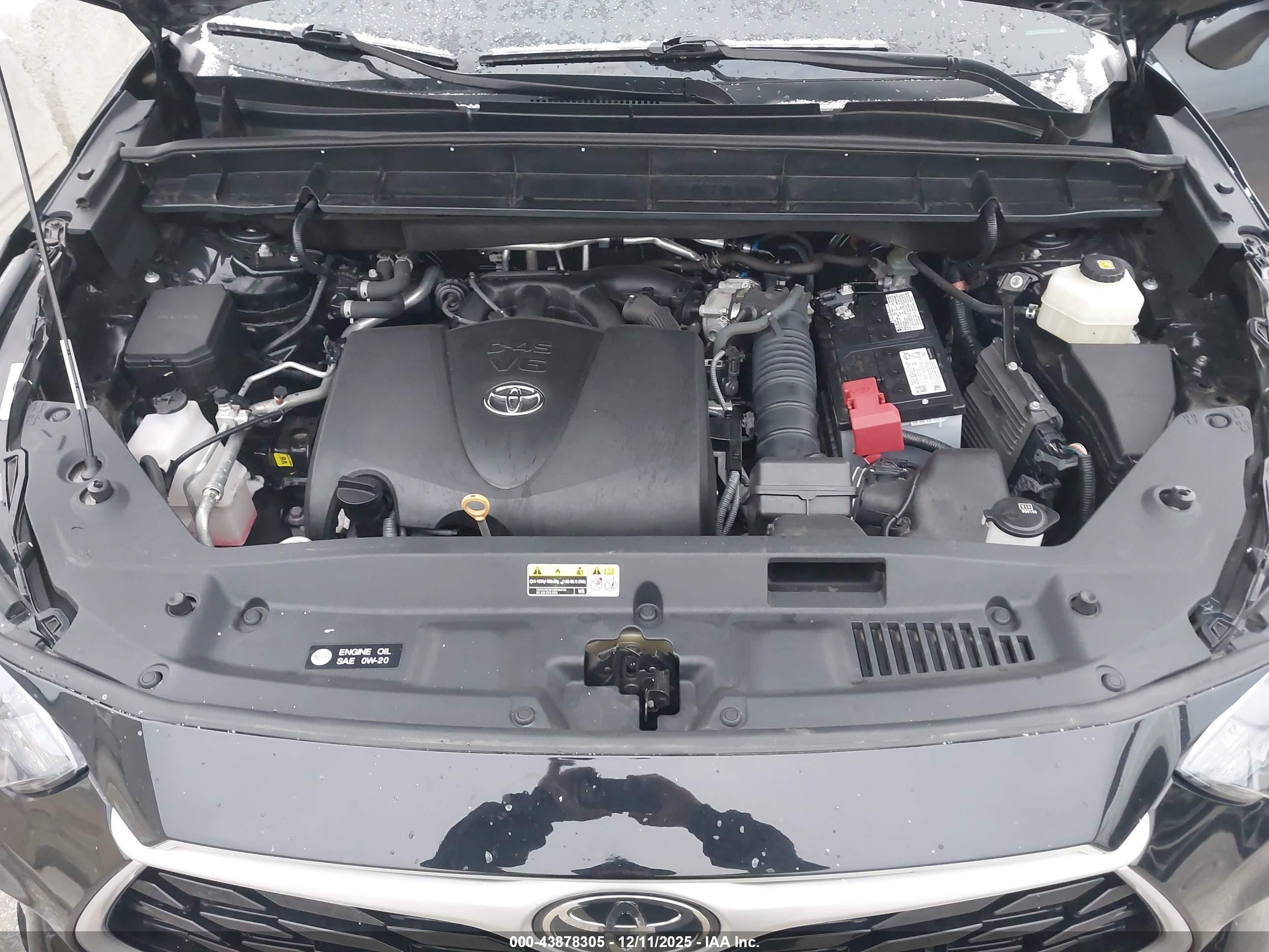 TOYOTA HIGHLANDER image 10