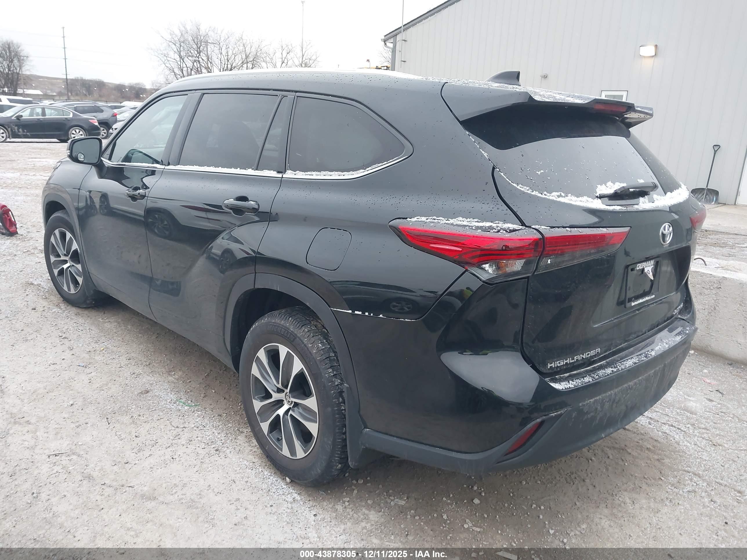 TOYOTA HIGHLANDER image 3