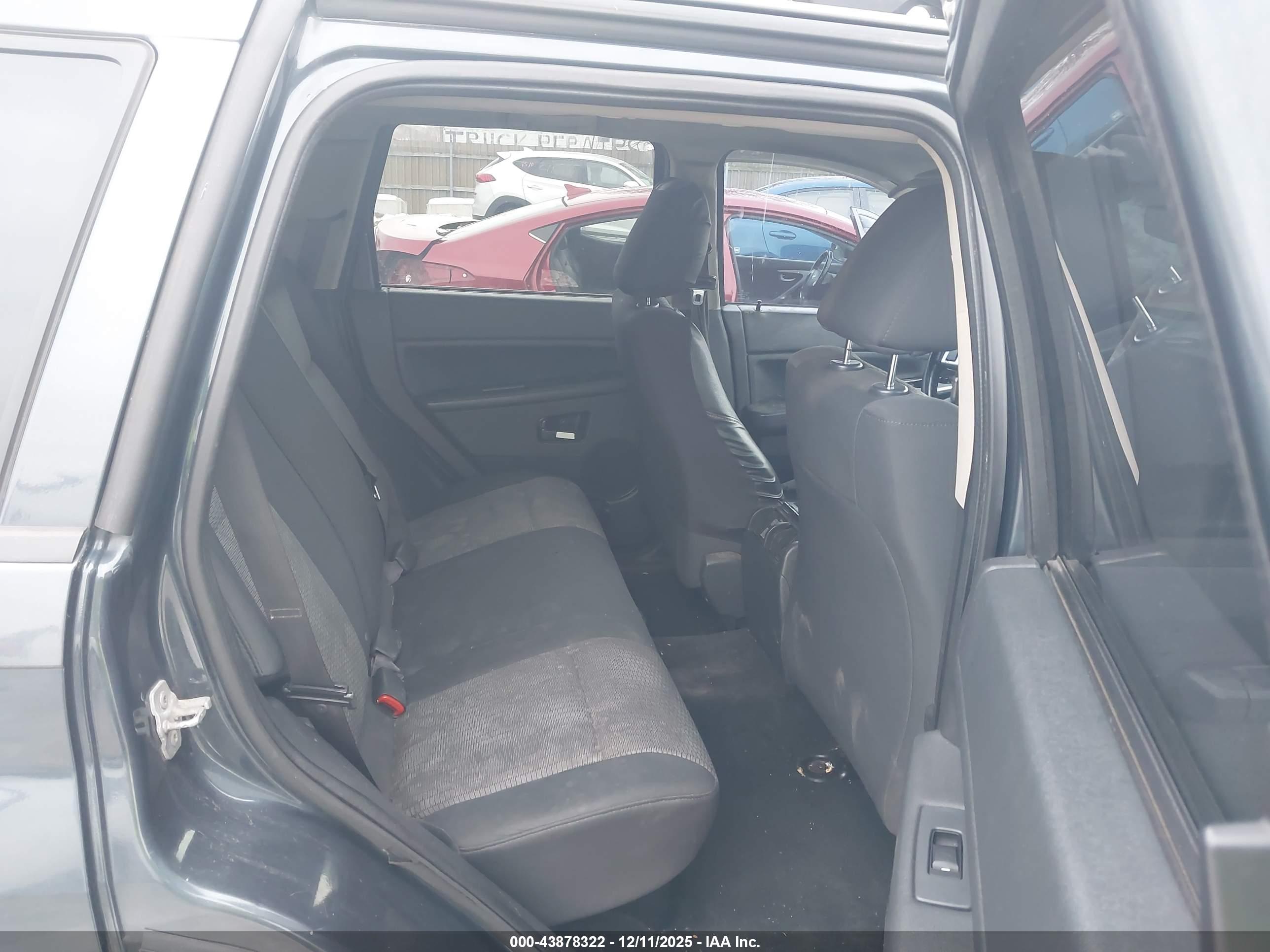 JEEP GRAND image 8
