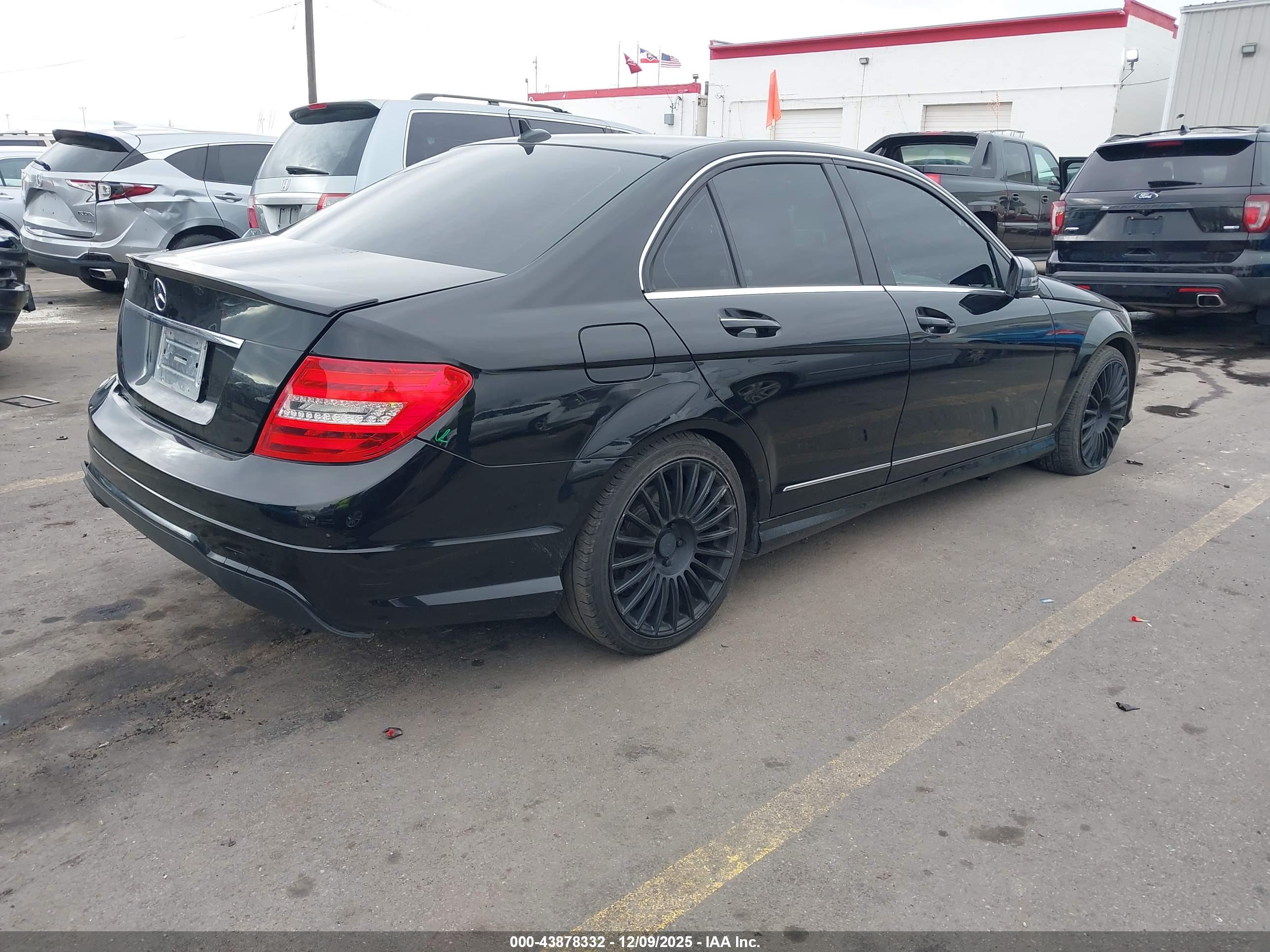 MERCEDES-BENZ C image 4