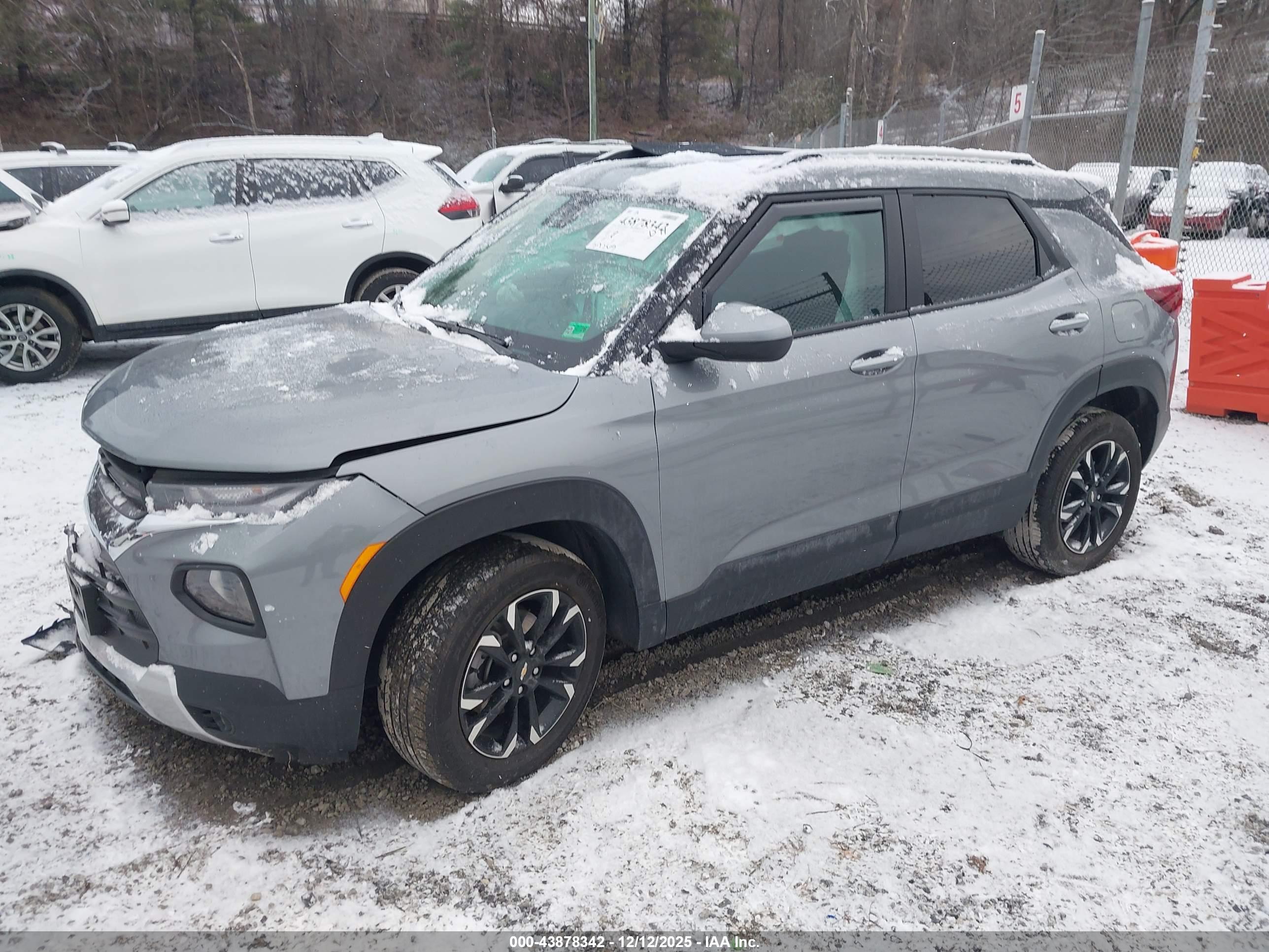 CHEVROLET TRAILBLAZER image 2