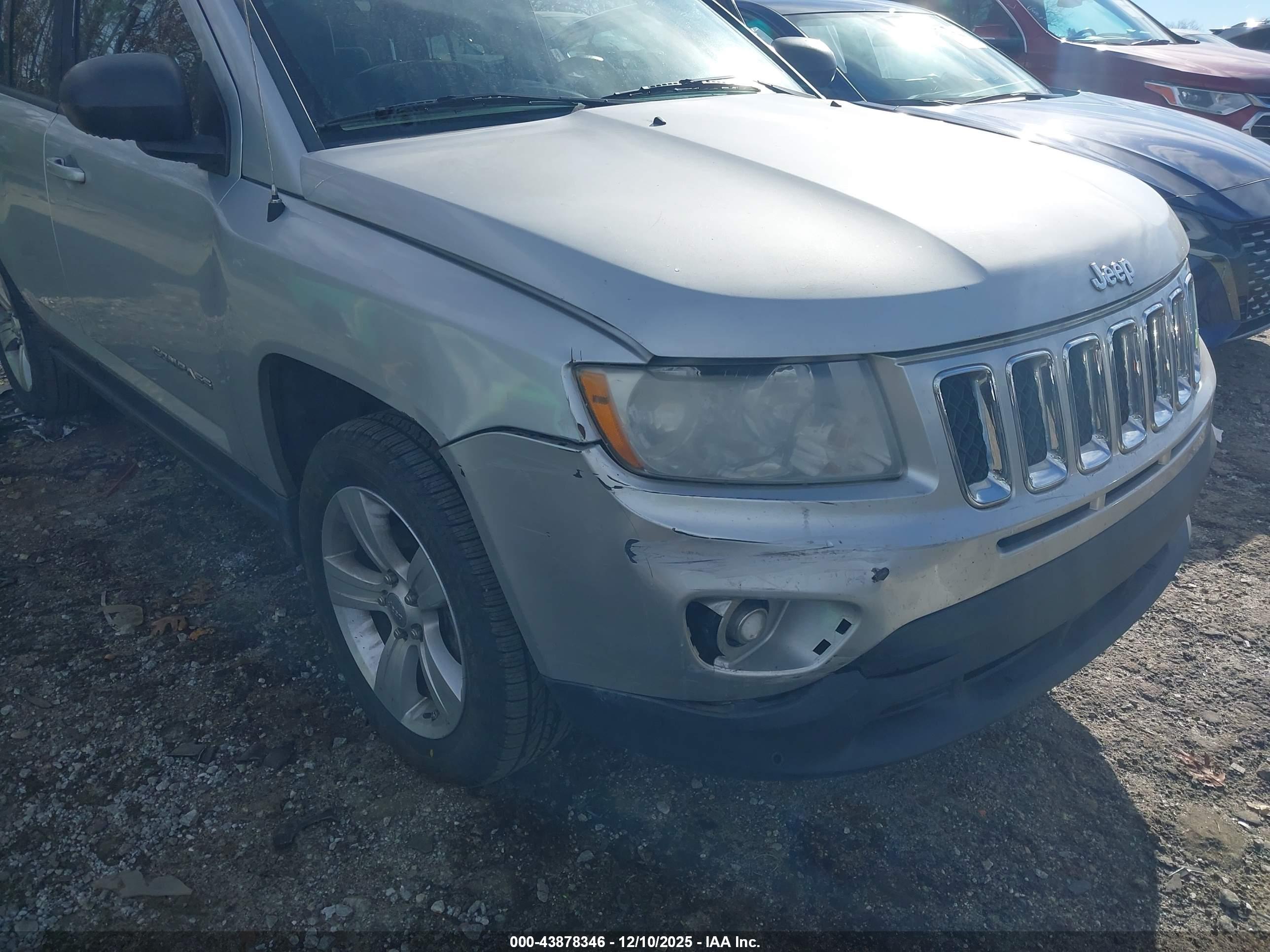 JEEP COMPASS image 6