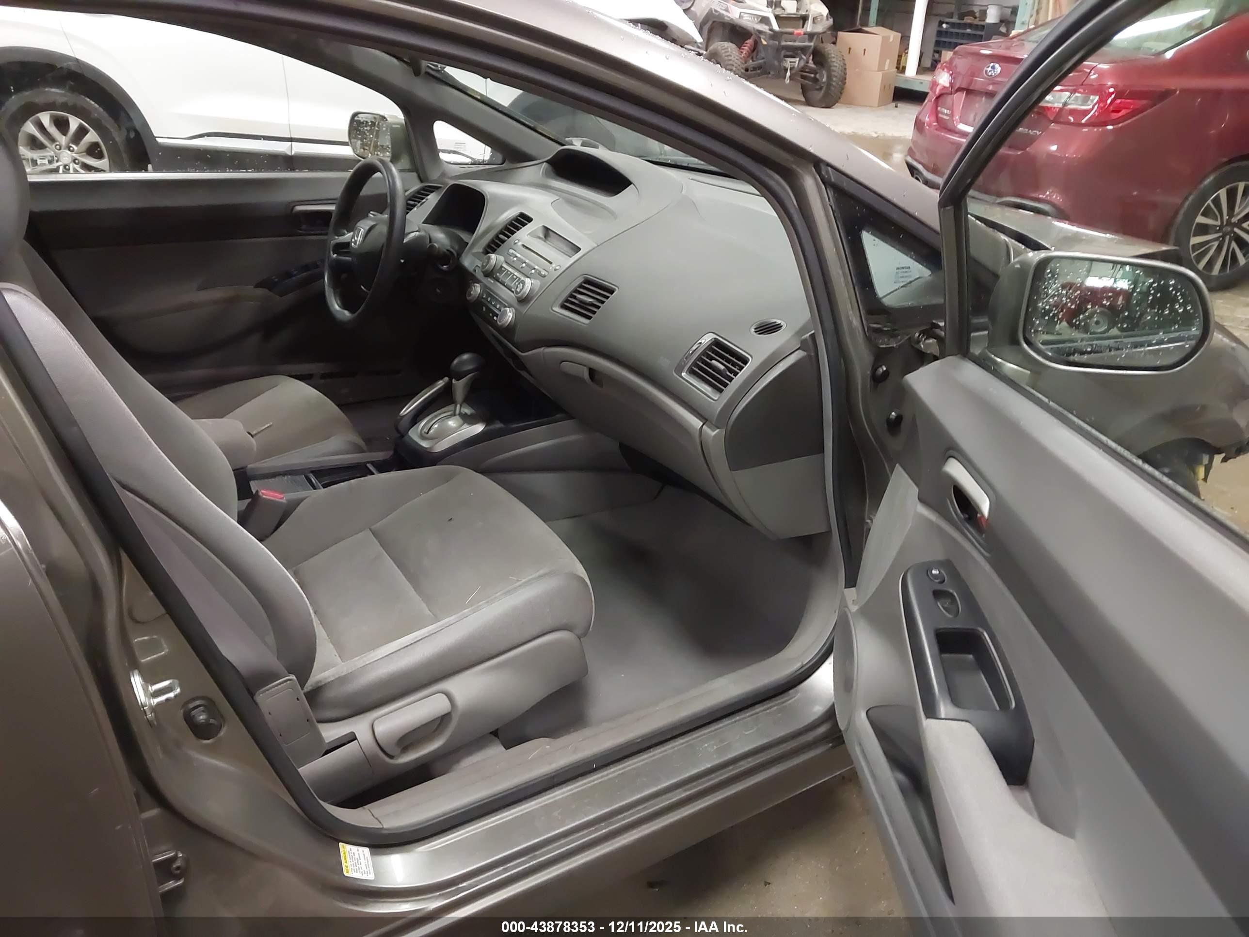 HONDA CIVIC image 5