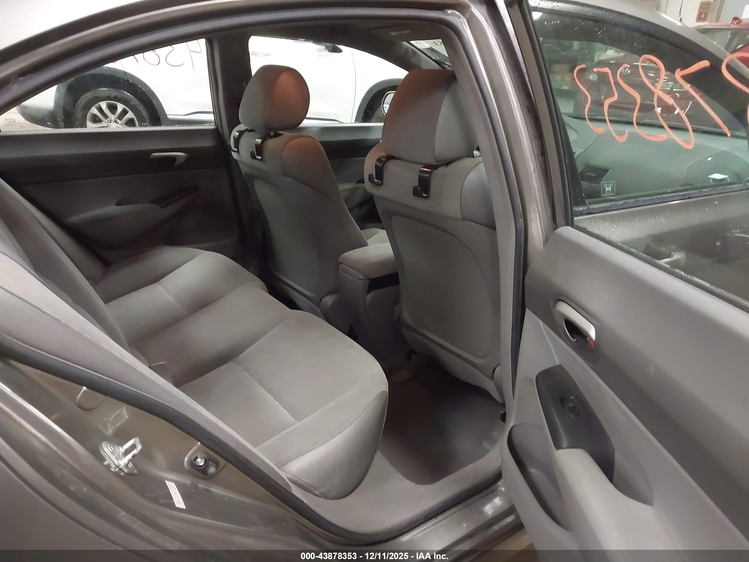 HONDA CIVIC image 8