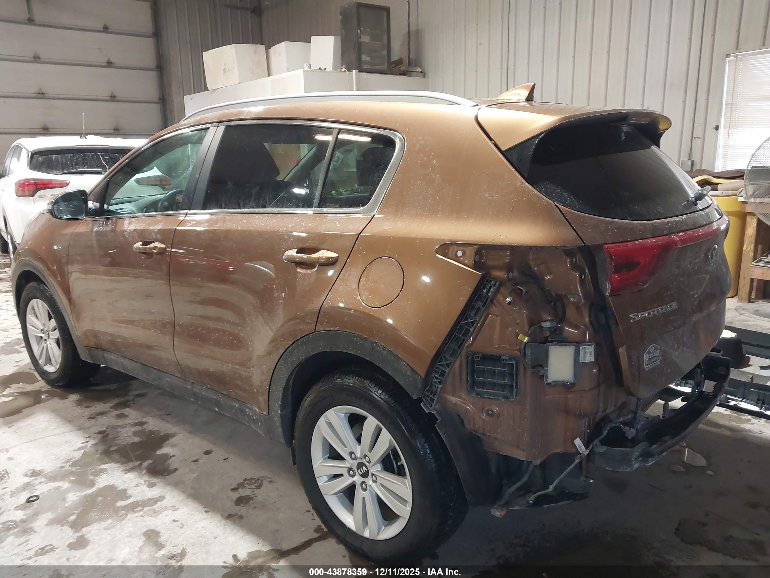 KIA SPORTAGE image 3
