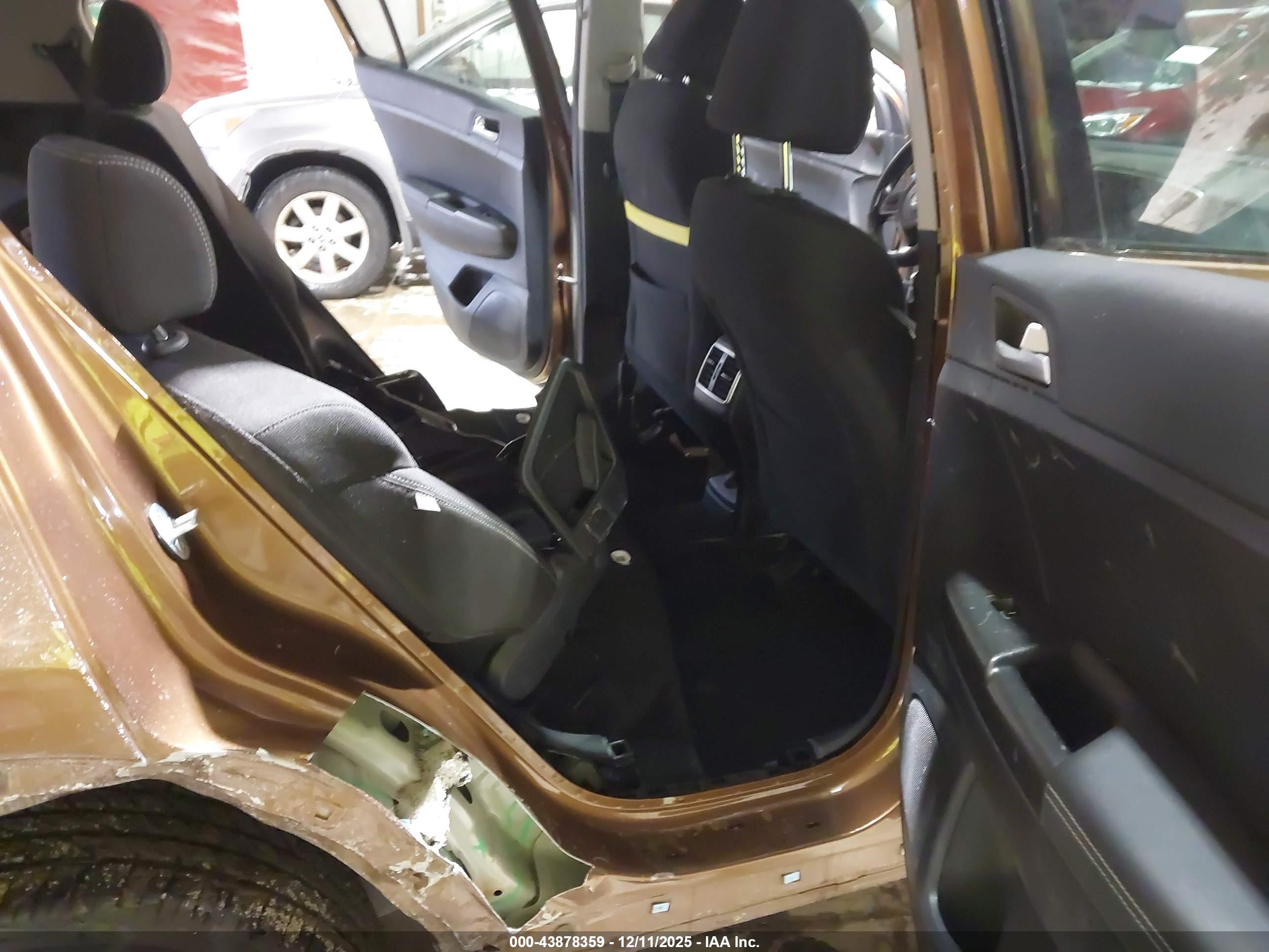 KIA SPORTAGE image 8