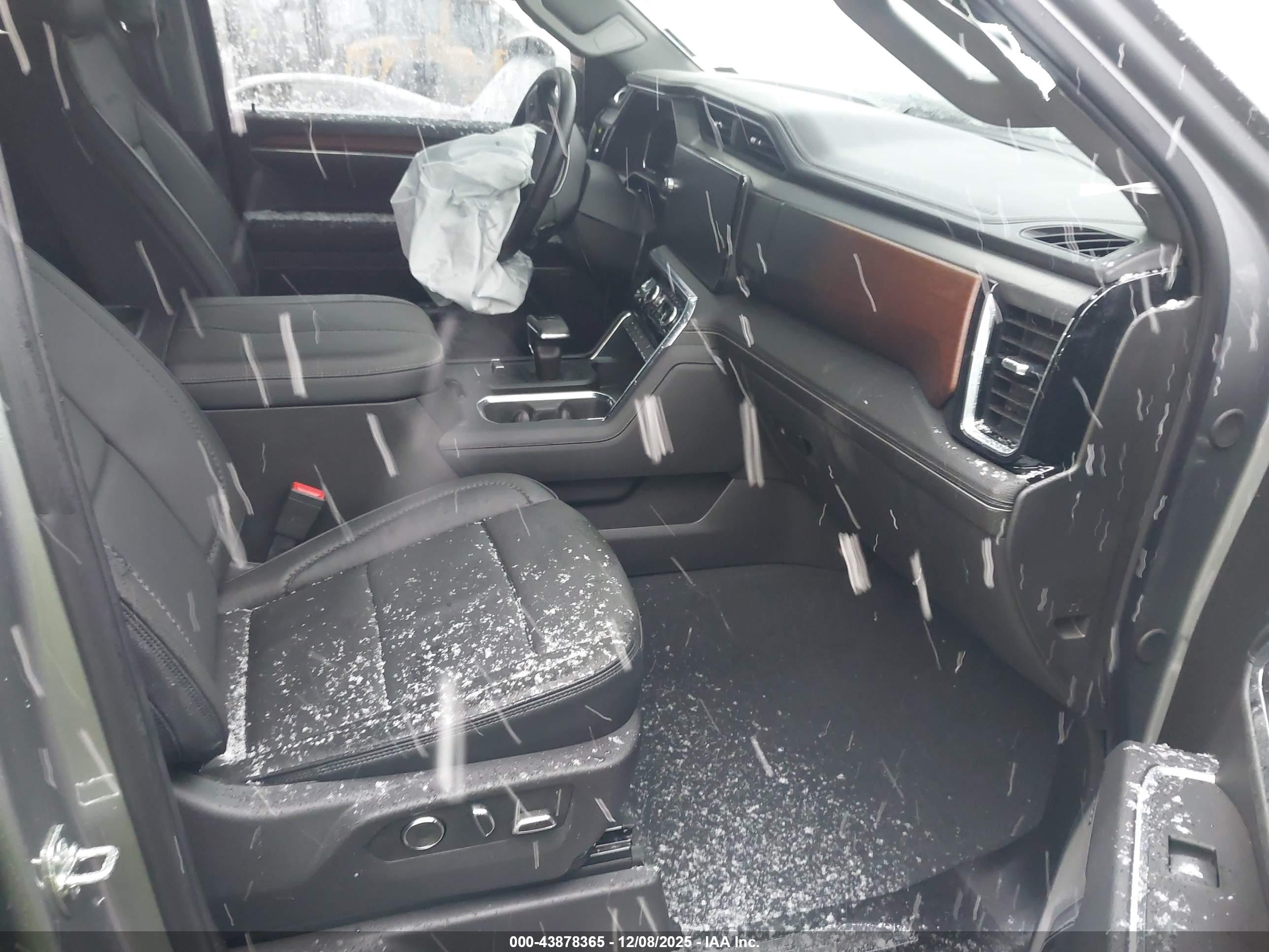 GMC SIERRA image 5