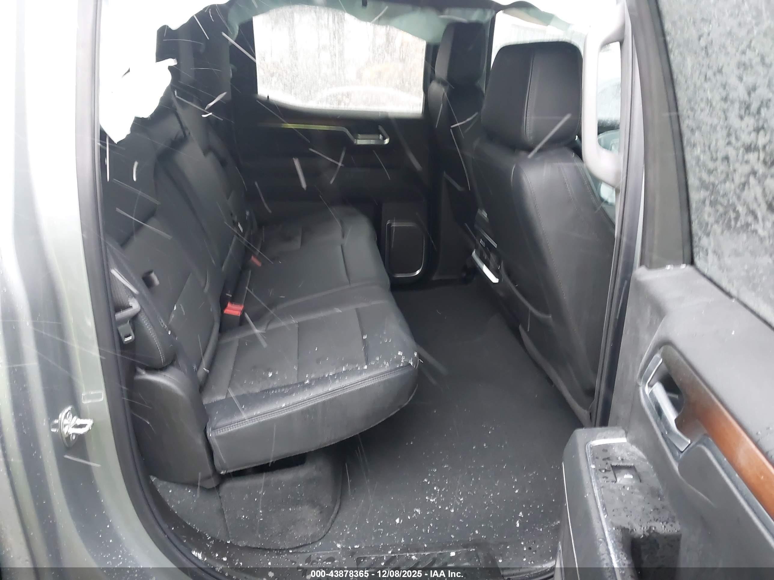 GMC SIERRA image 8