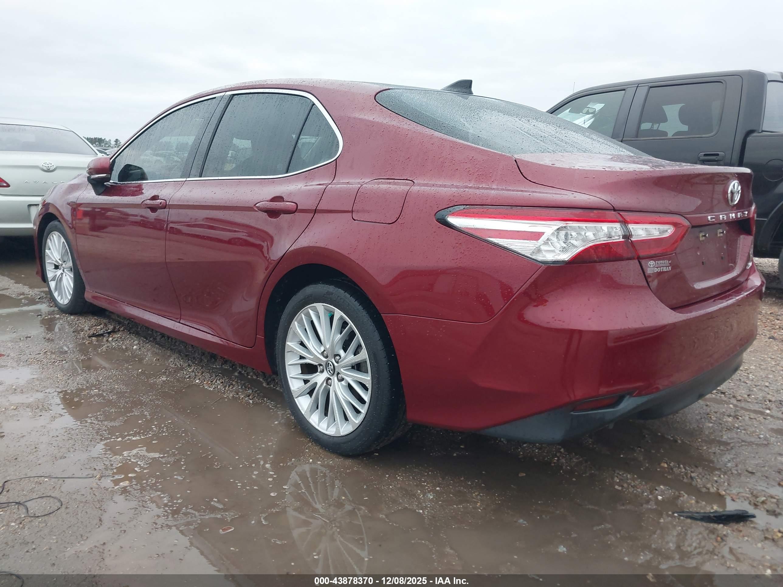 TOYOTA CAMRY image 3
