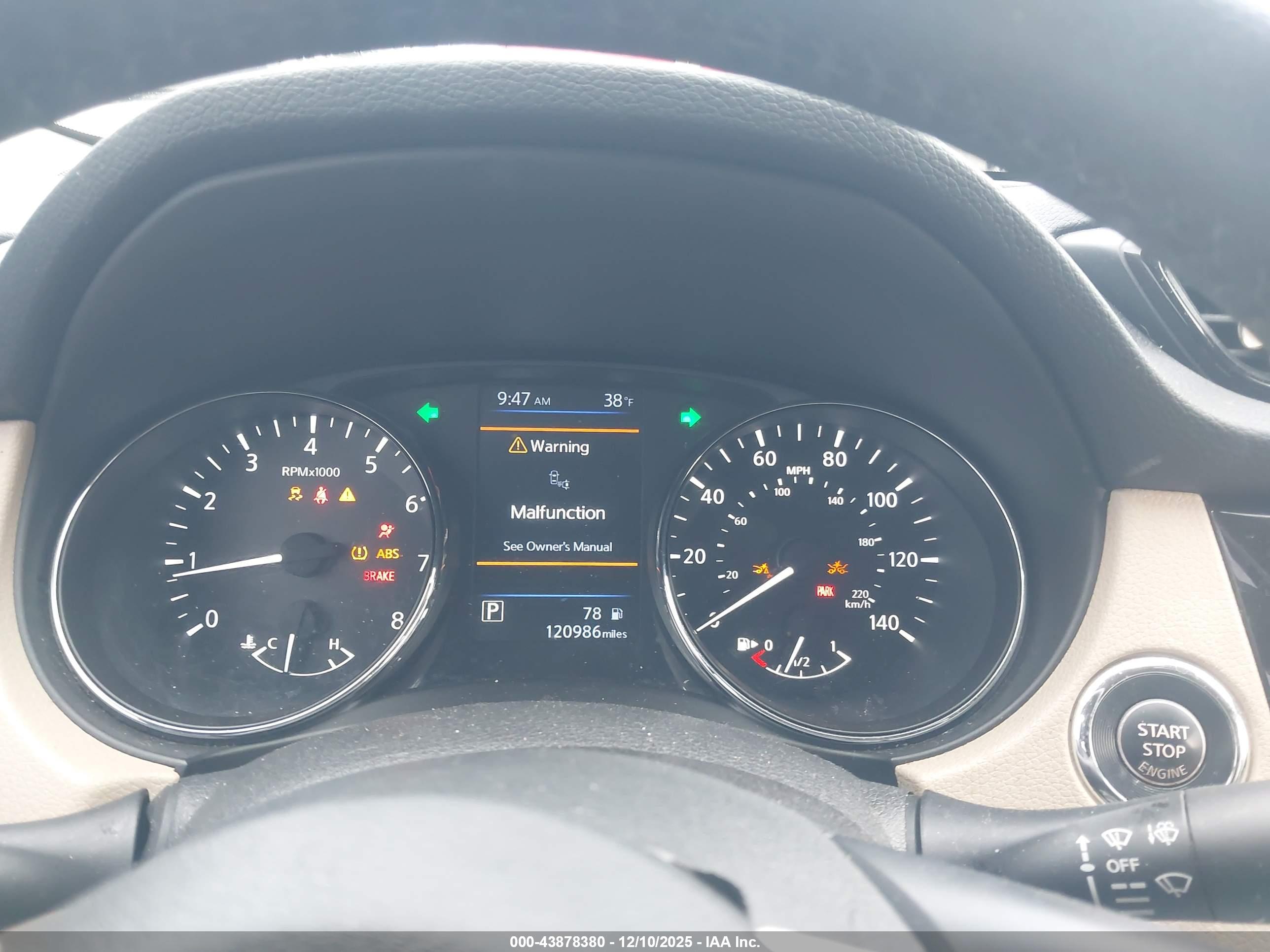 NISSAN ROGUE image 7