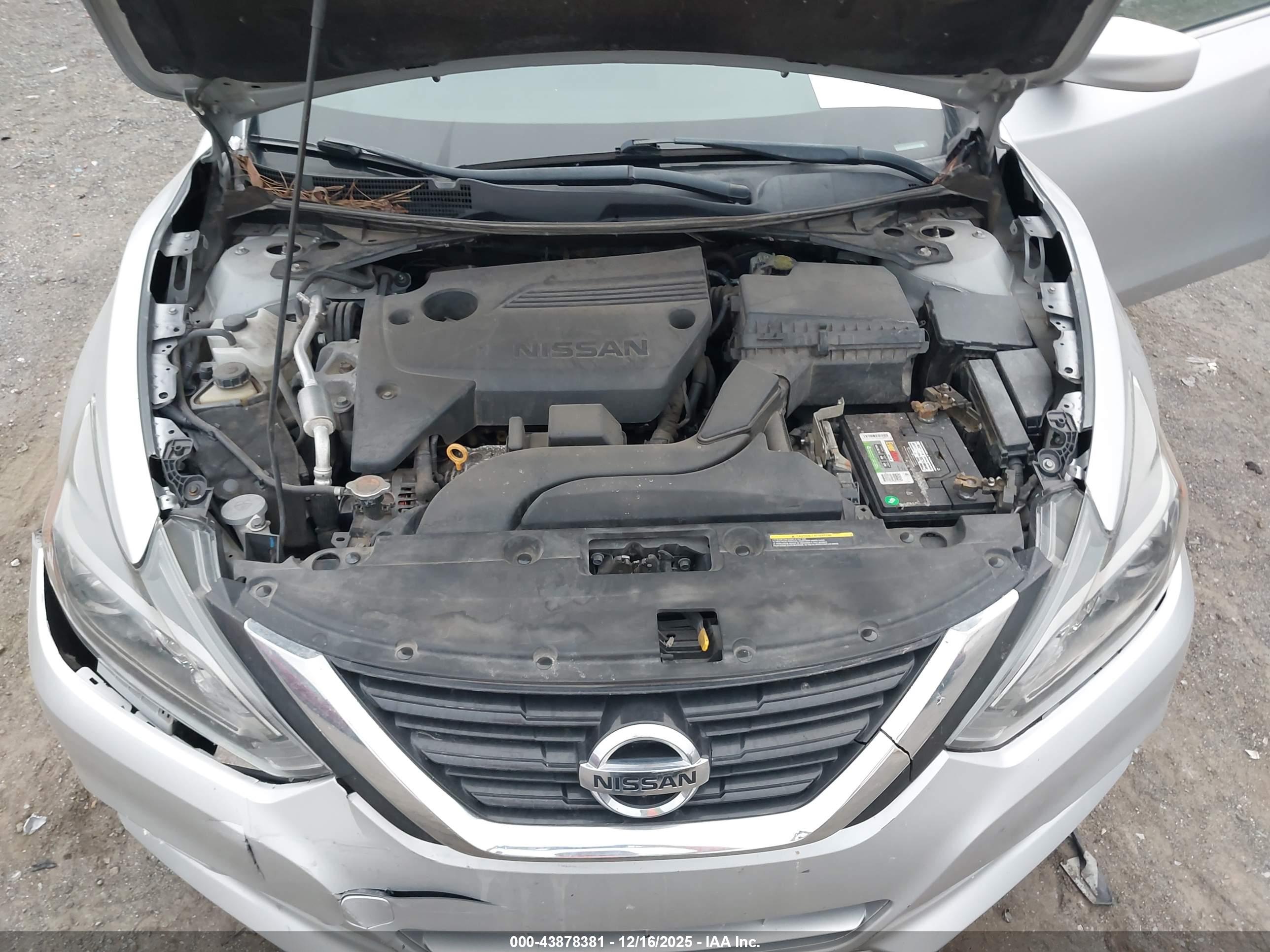 NISSAN ALTIMA image 10