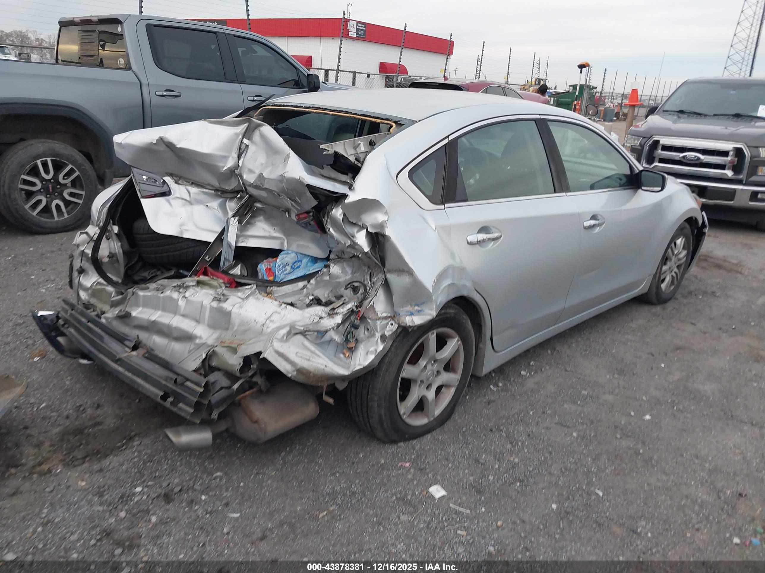 NISSAN ALTIMA image 4