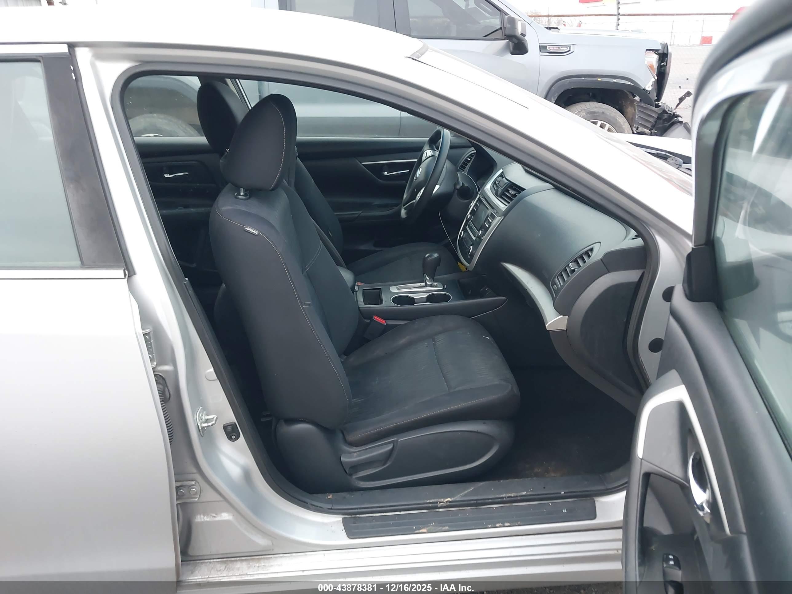 NISSAN ALTIMA image 5