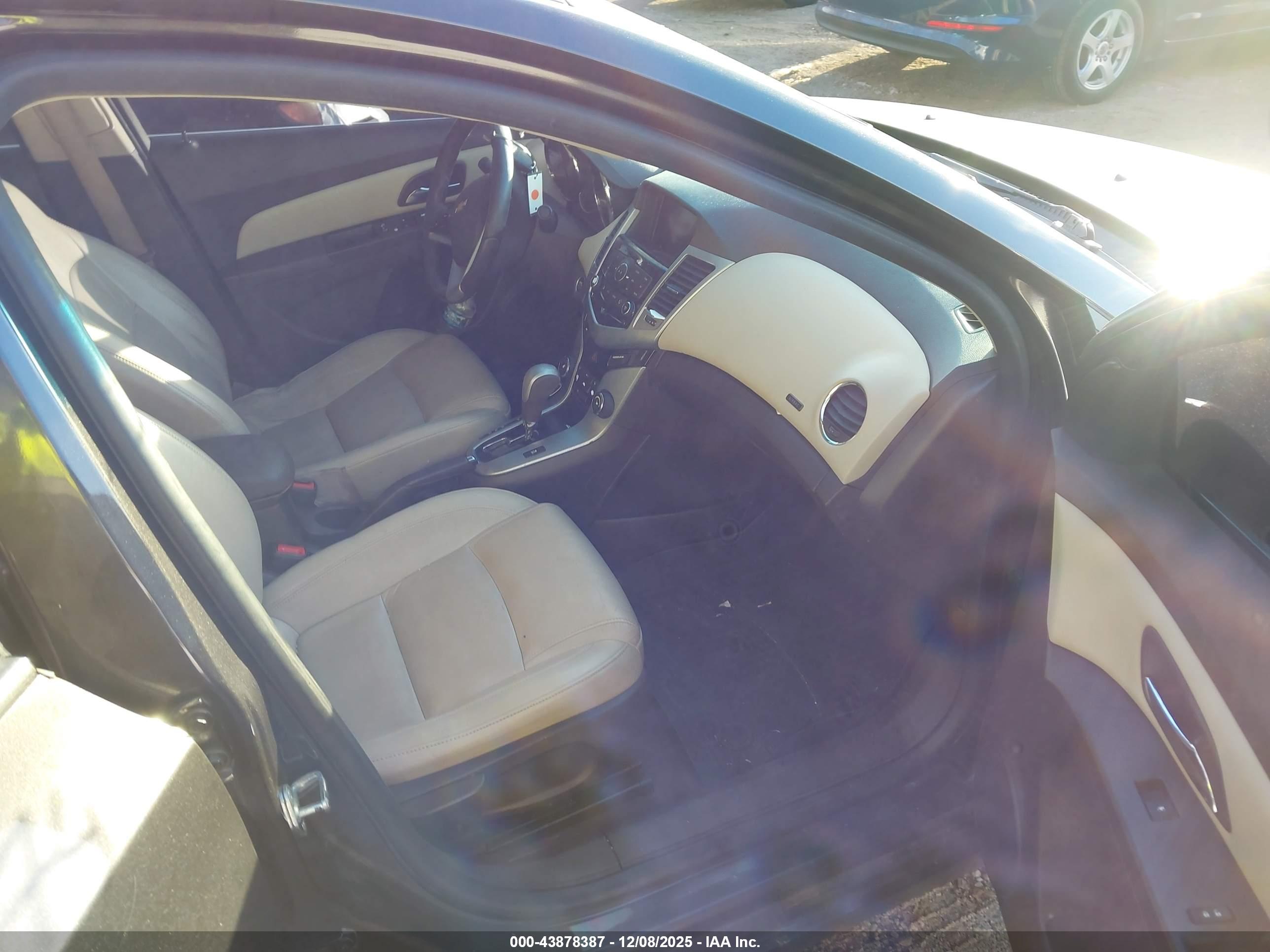 CHEVROLET CRUZE image 5