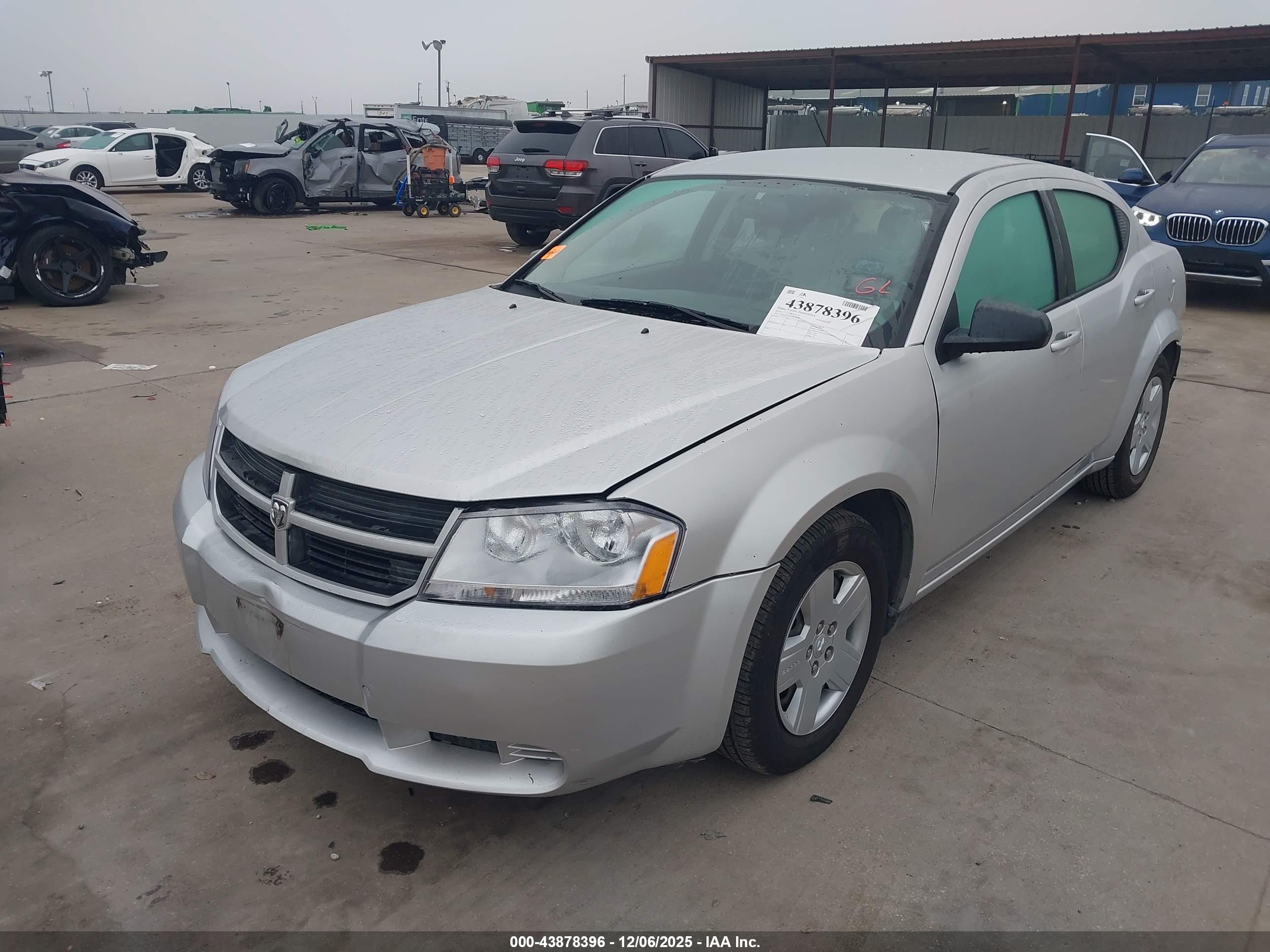 DODGE AVENGER image 2