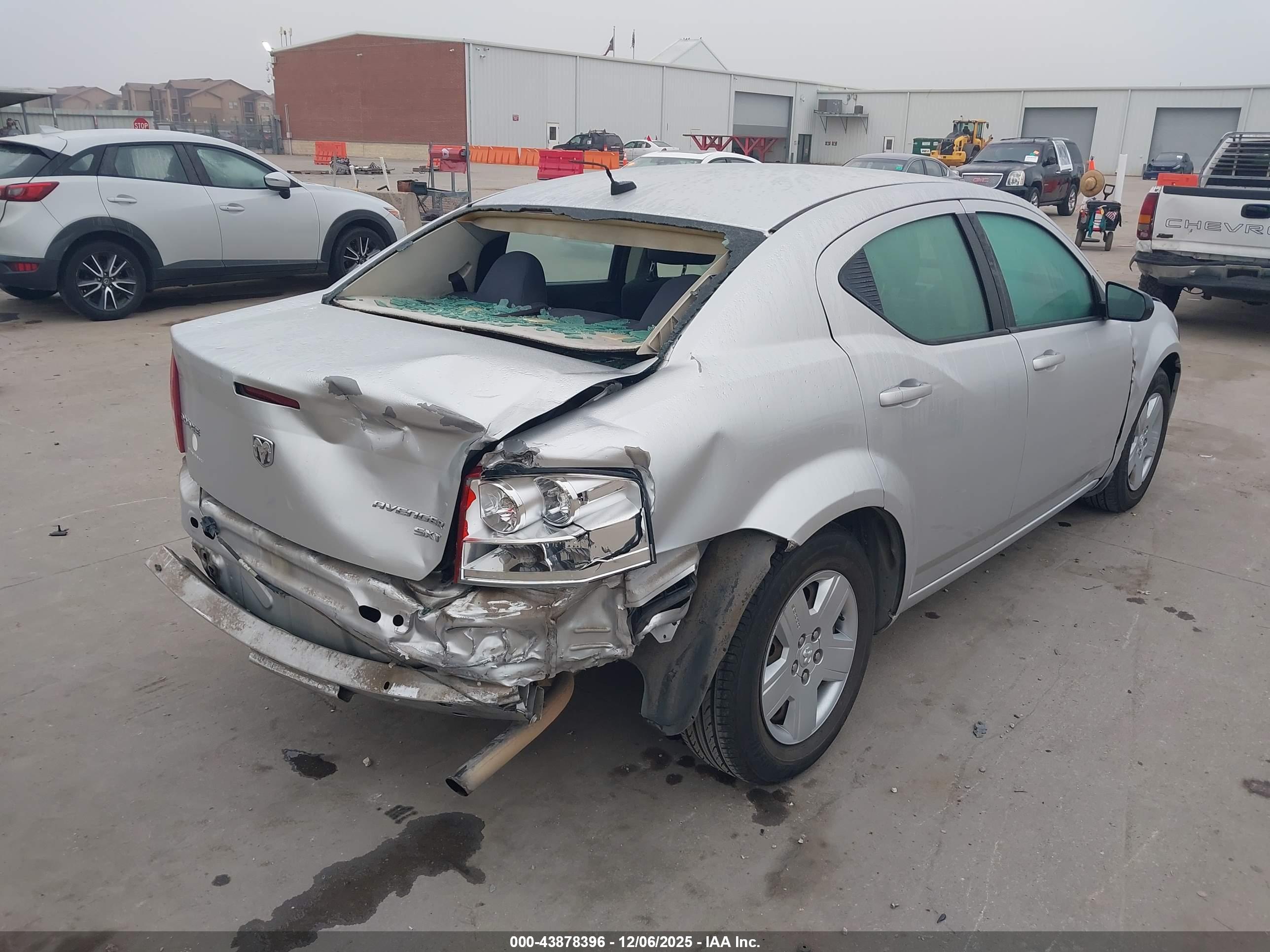 DODGE AVENGER image 4