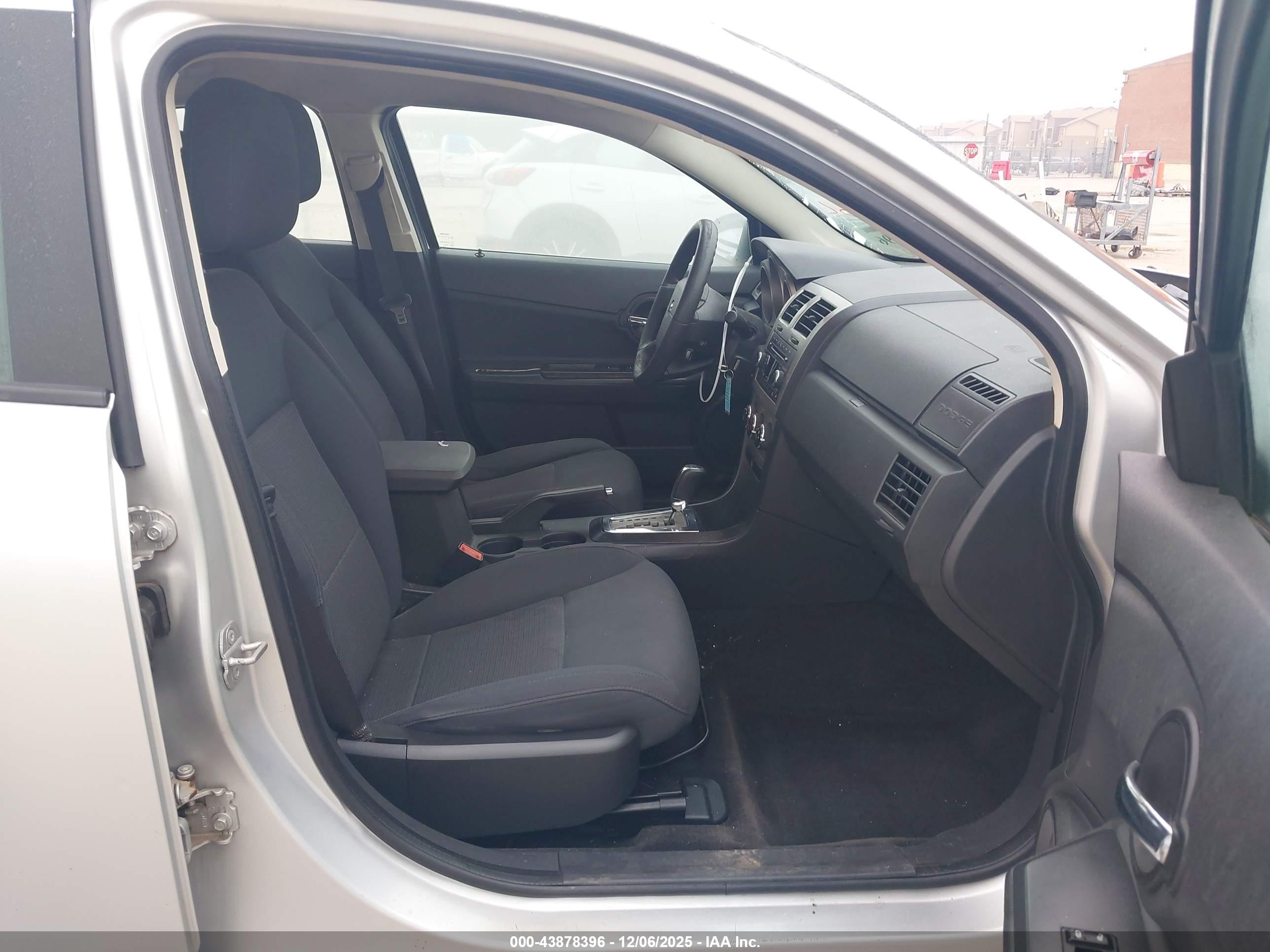 DODGE AVENGER image 5