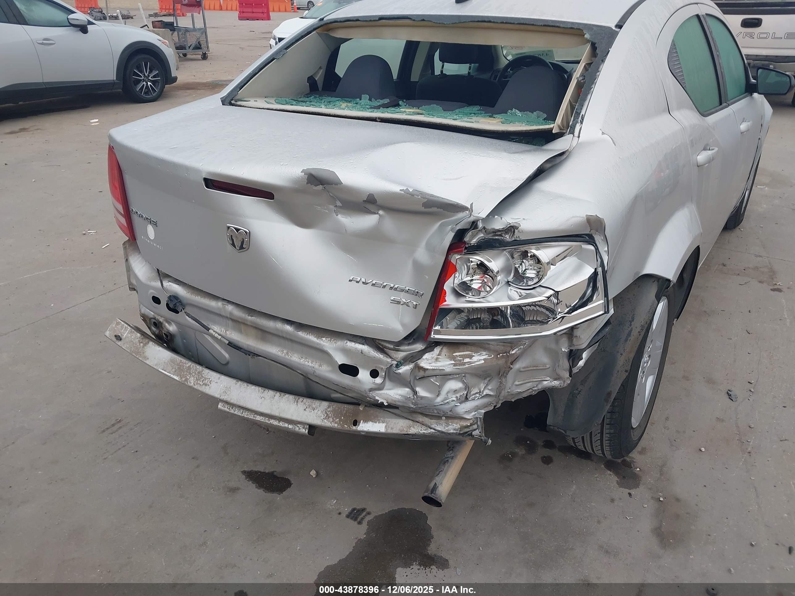 DODGE AVENGER image 6