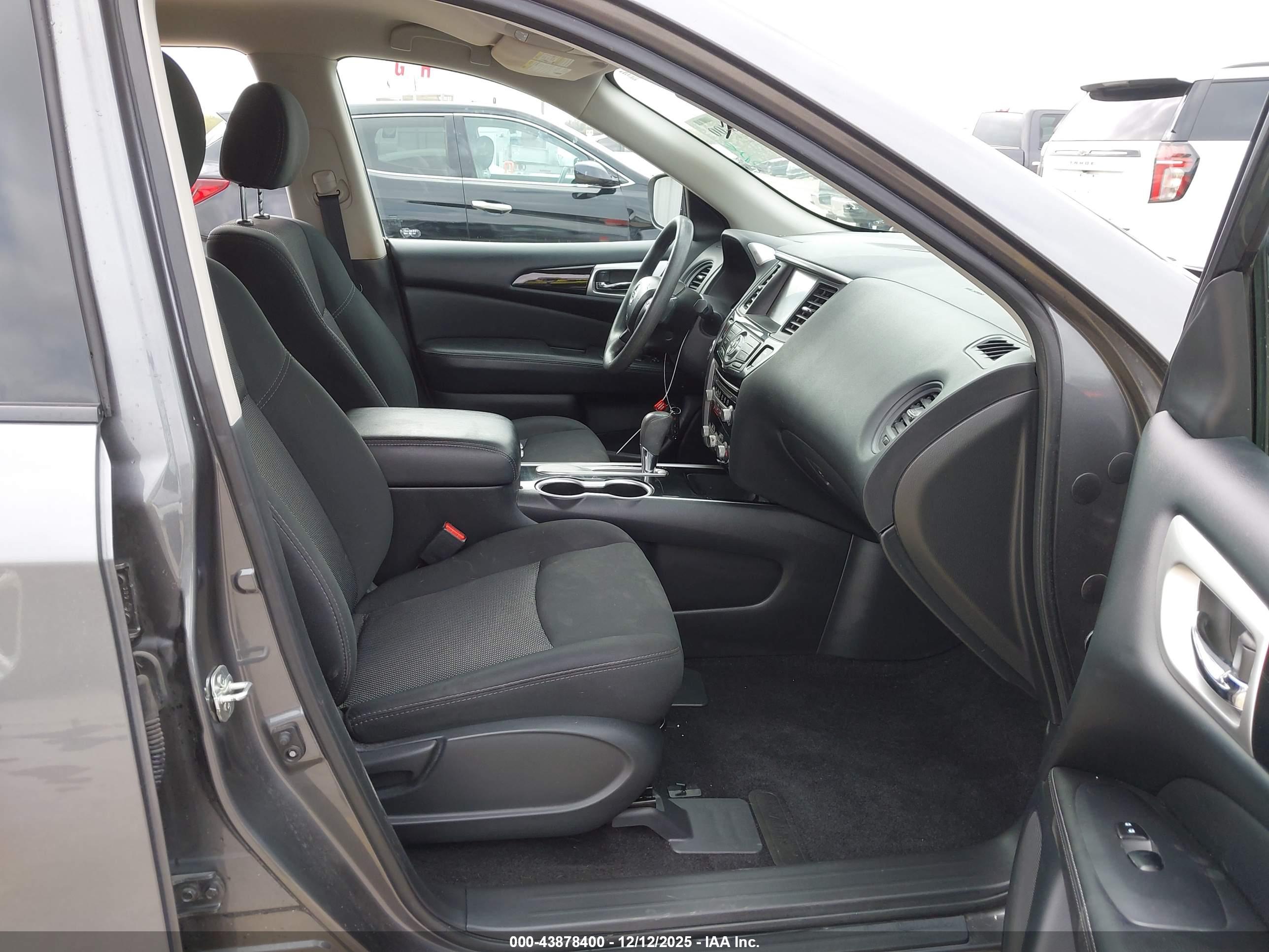 NISSAN PATHFINDER image 5