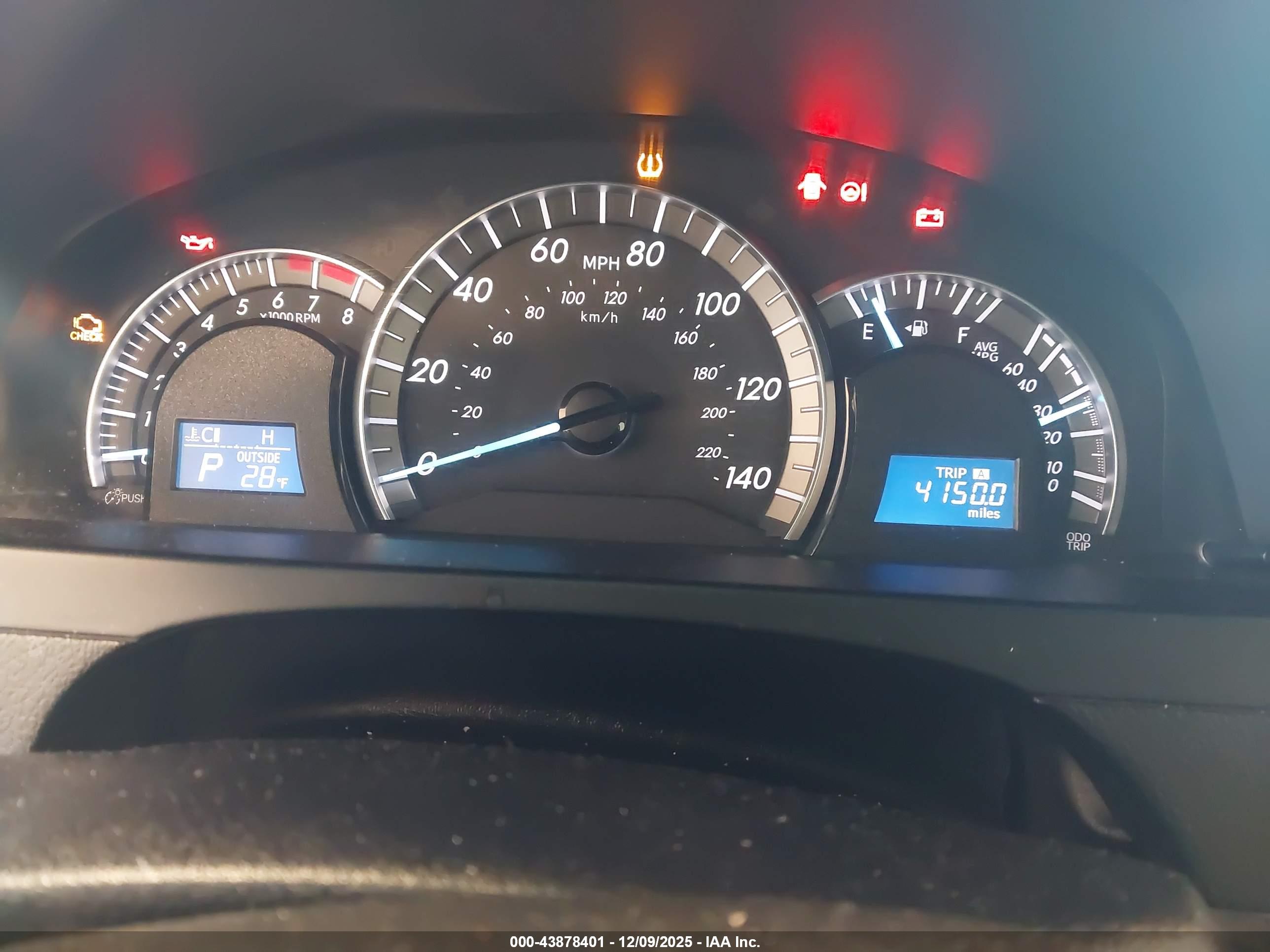 TOYOTA CAMRY image 7