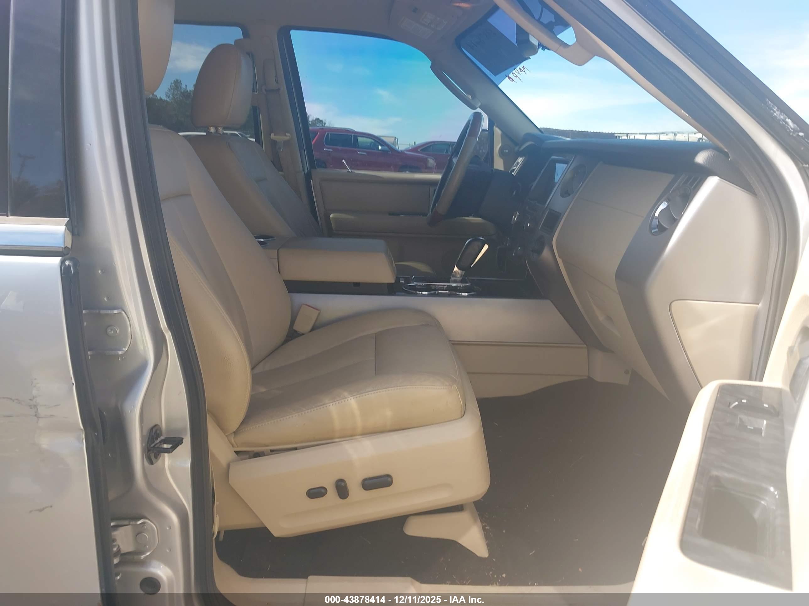FORD EXPEDITION image 5