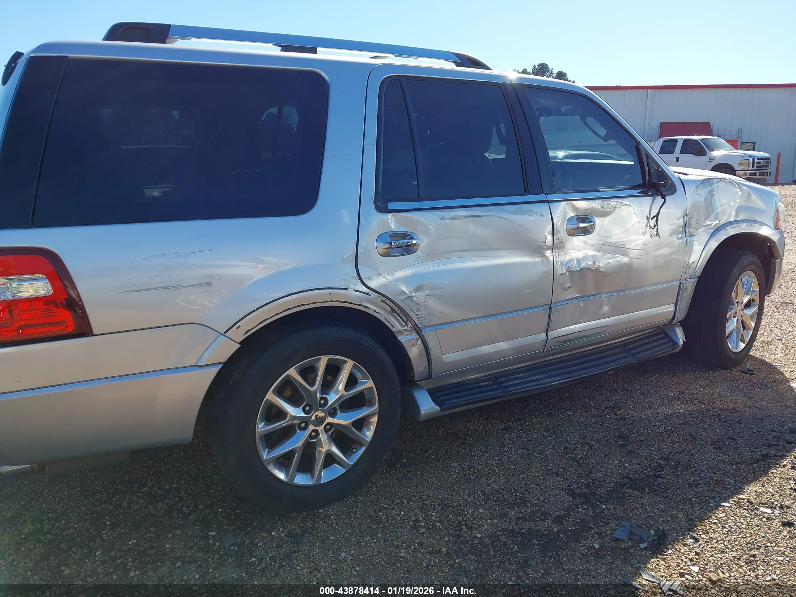 FORD EXPEDITION image 6
