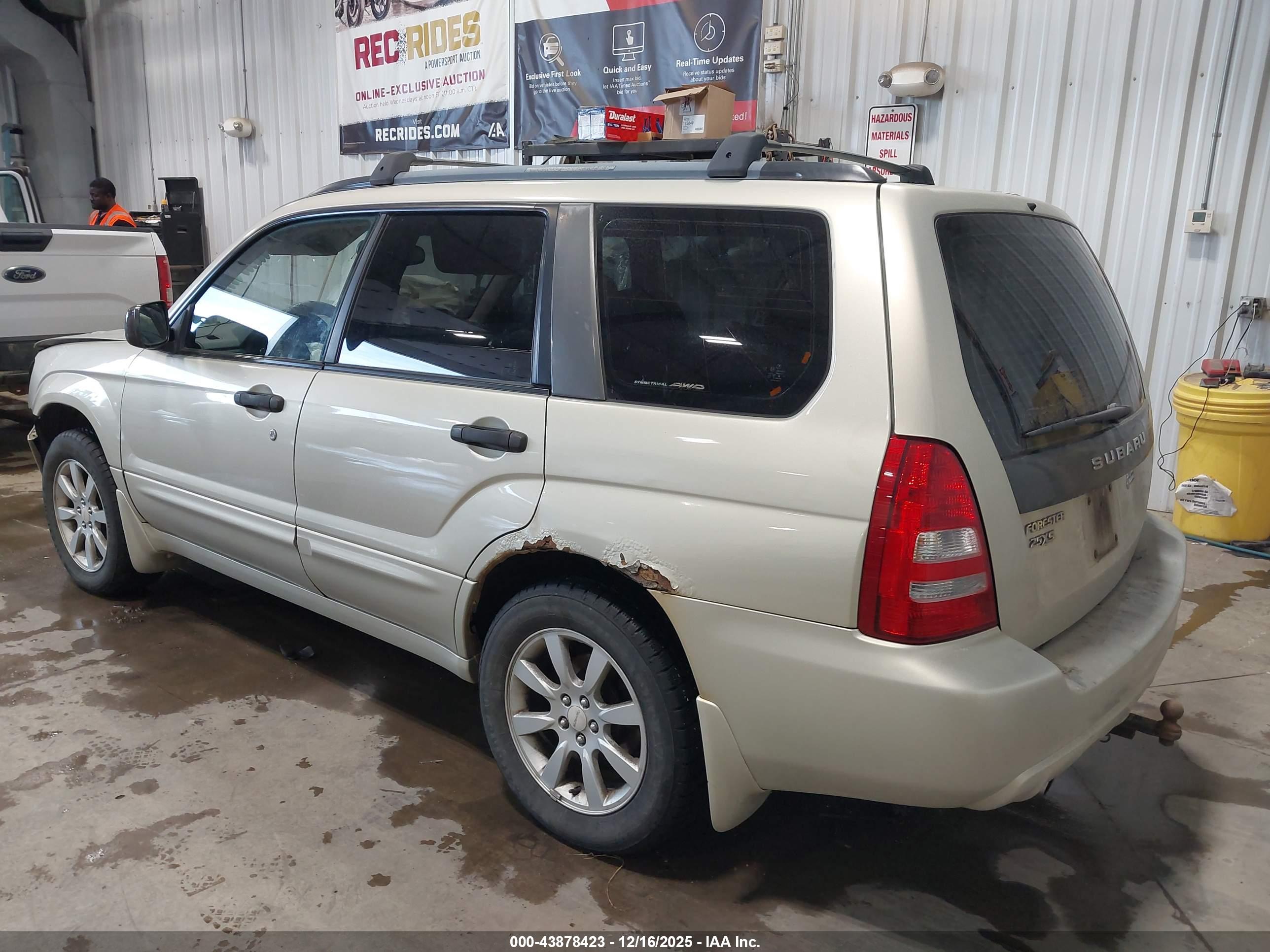SUBARU FORESTER image 3