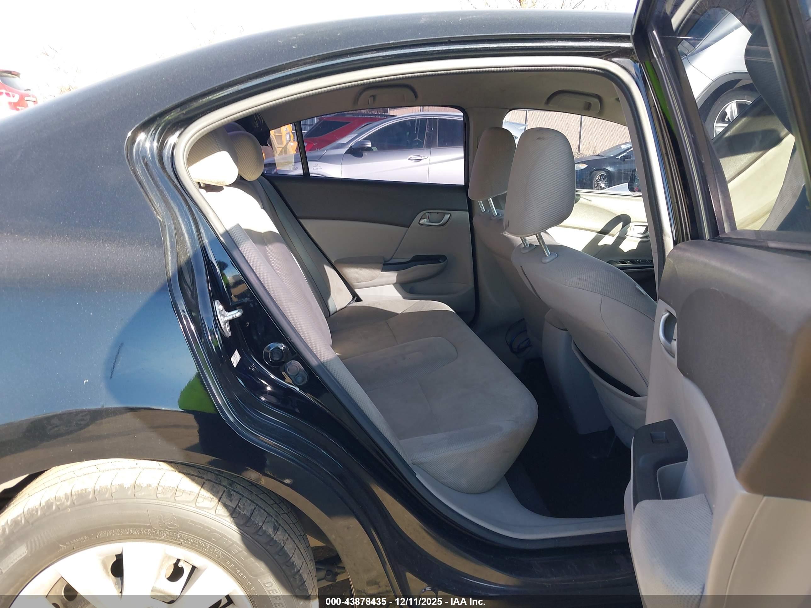 HONDA CIVIC image 8