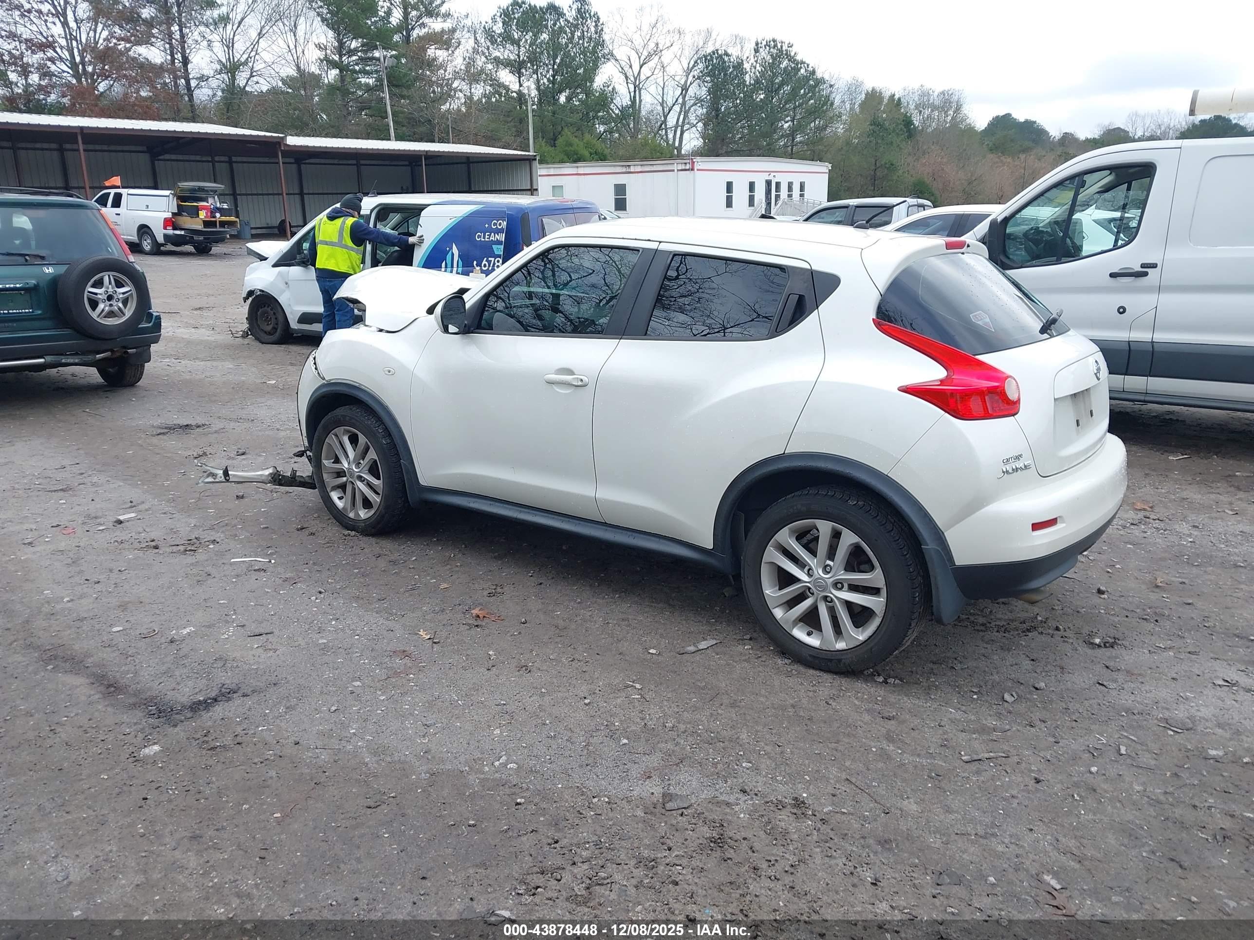 NISSAN JUKE image 3