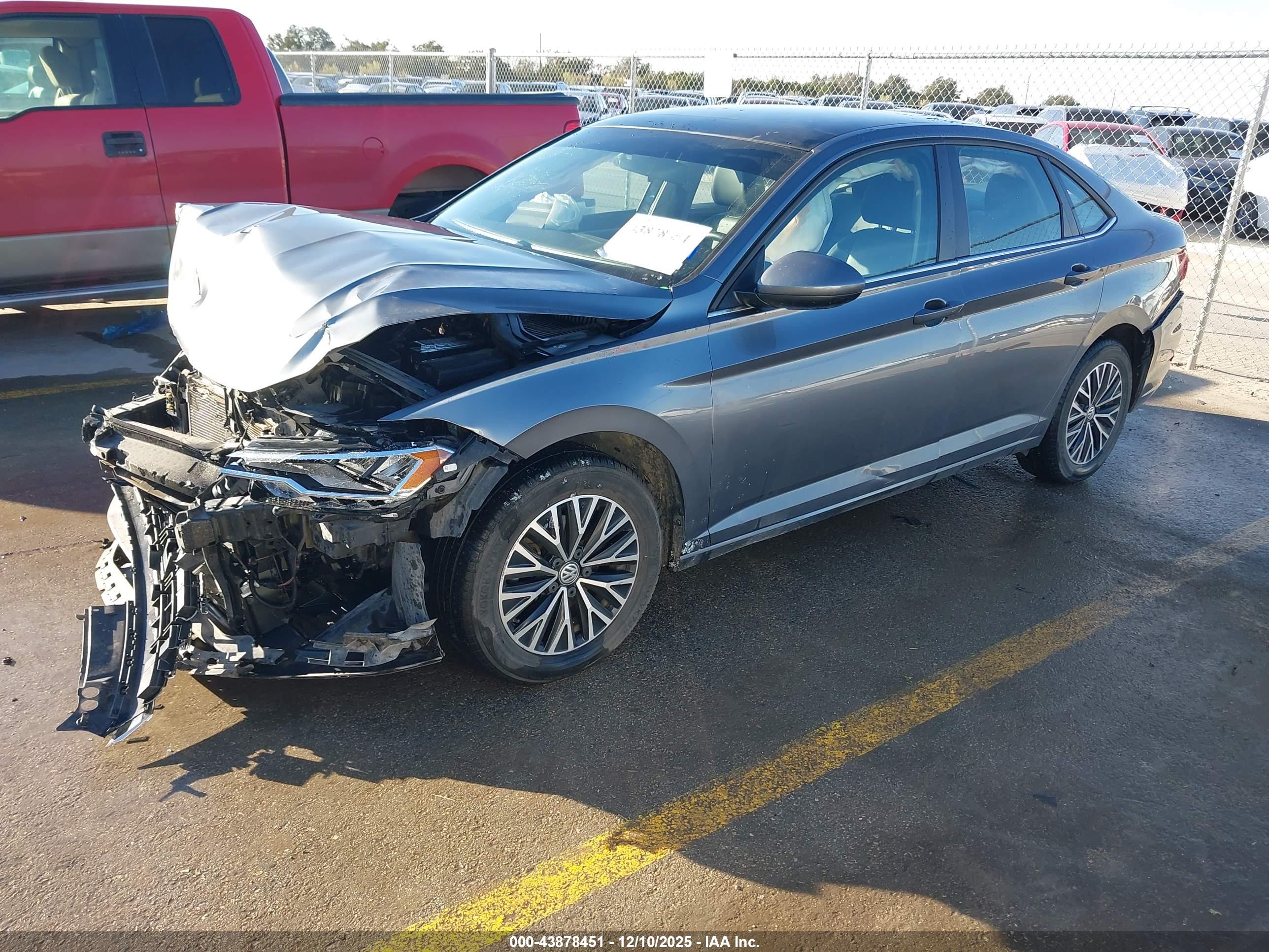 VOLKSWAGEN JETTA image 2