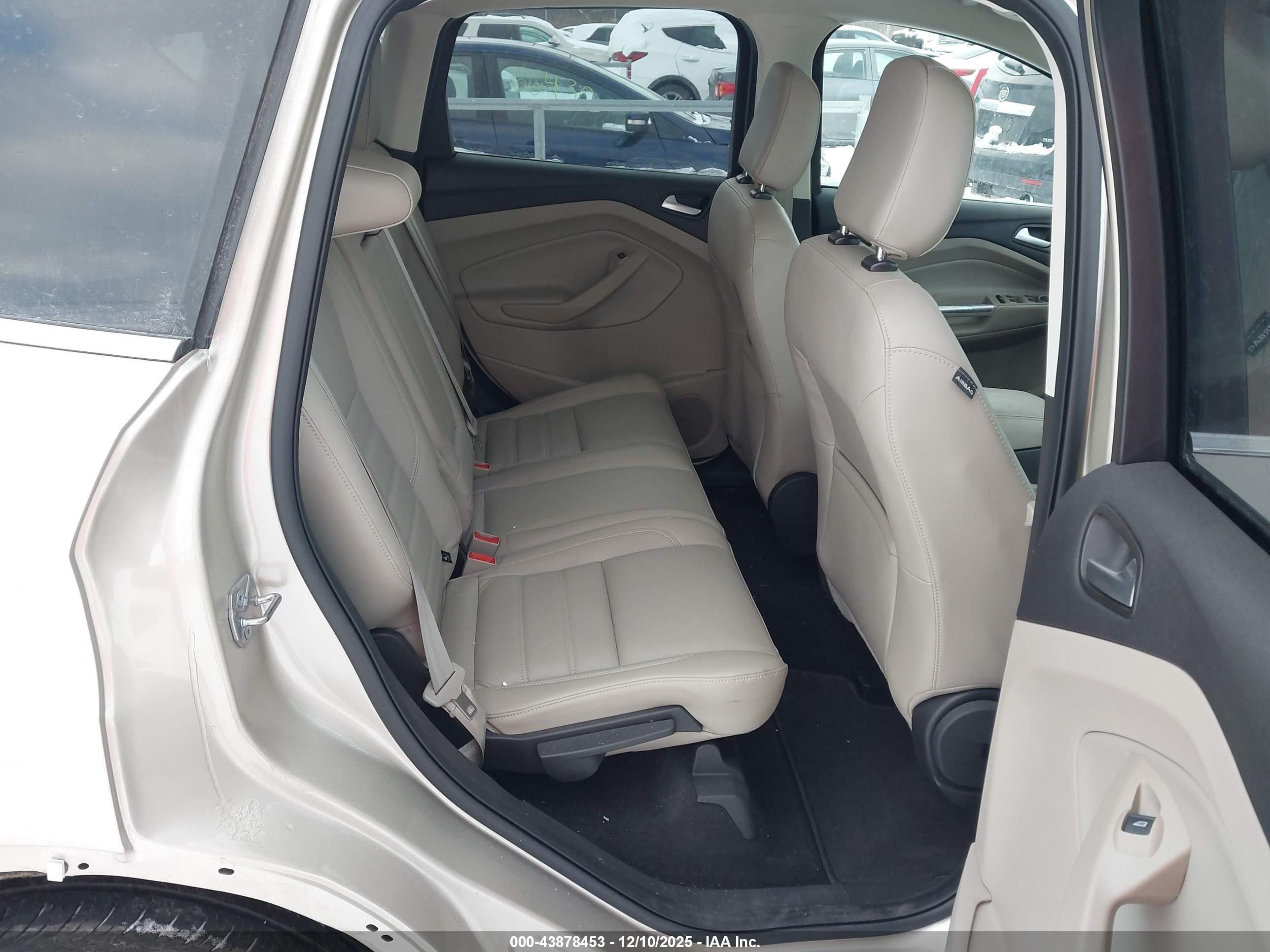 FORD ESCAPE image 8