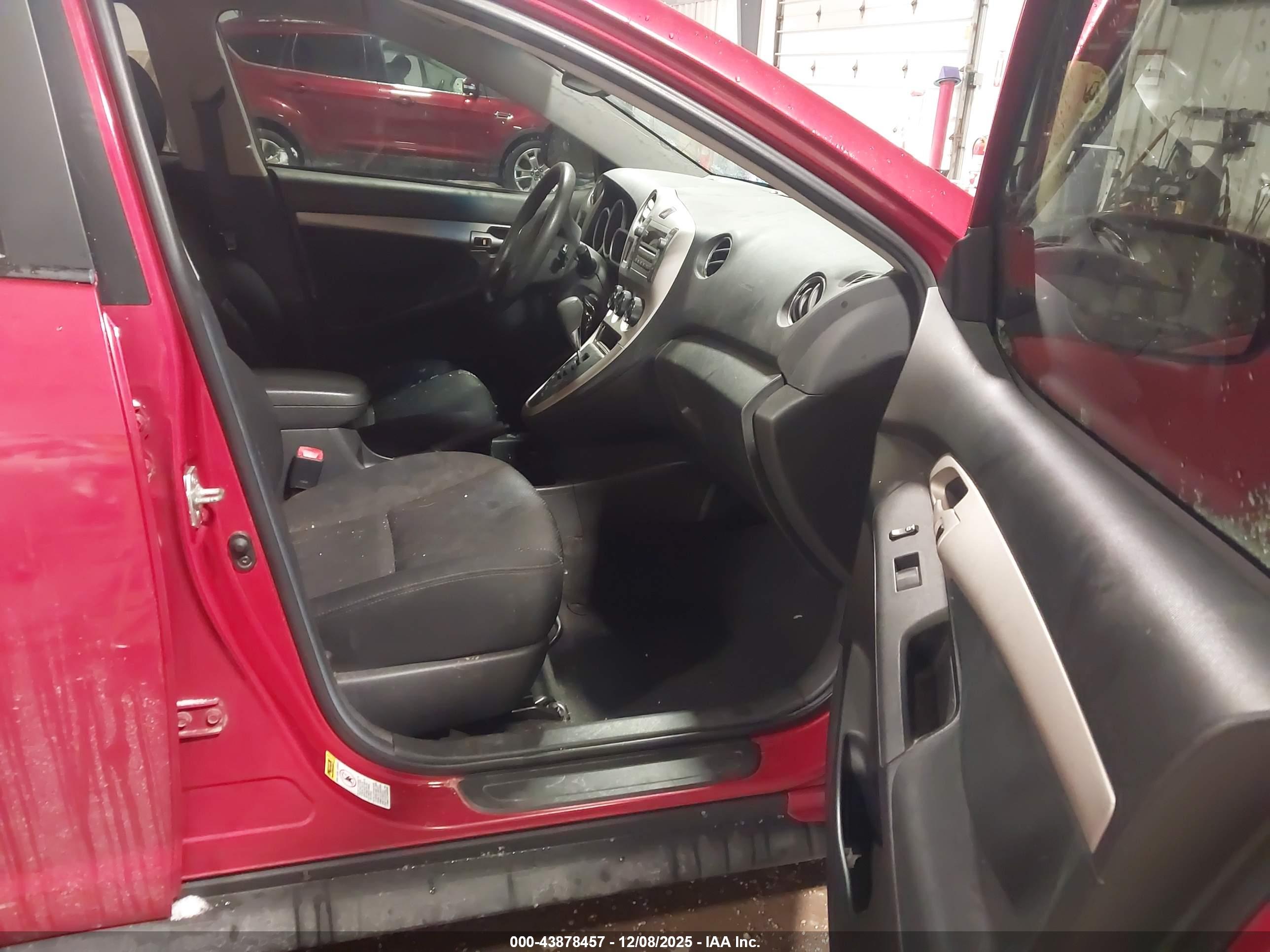 PONTIAC VIBE image 5