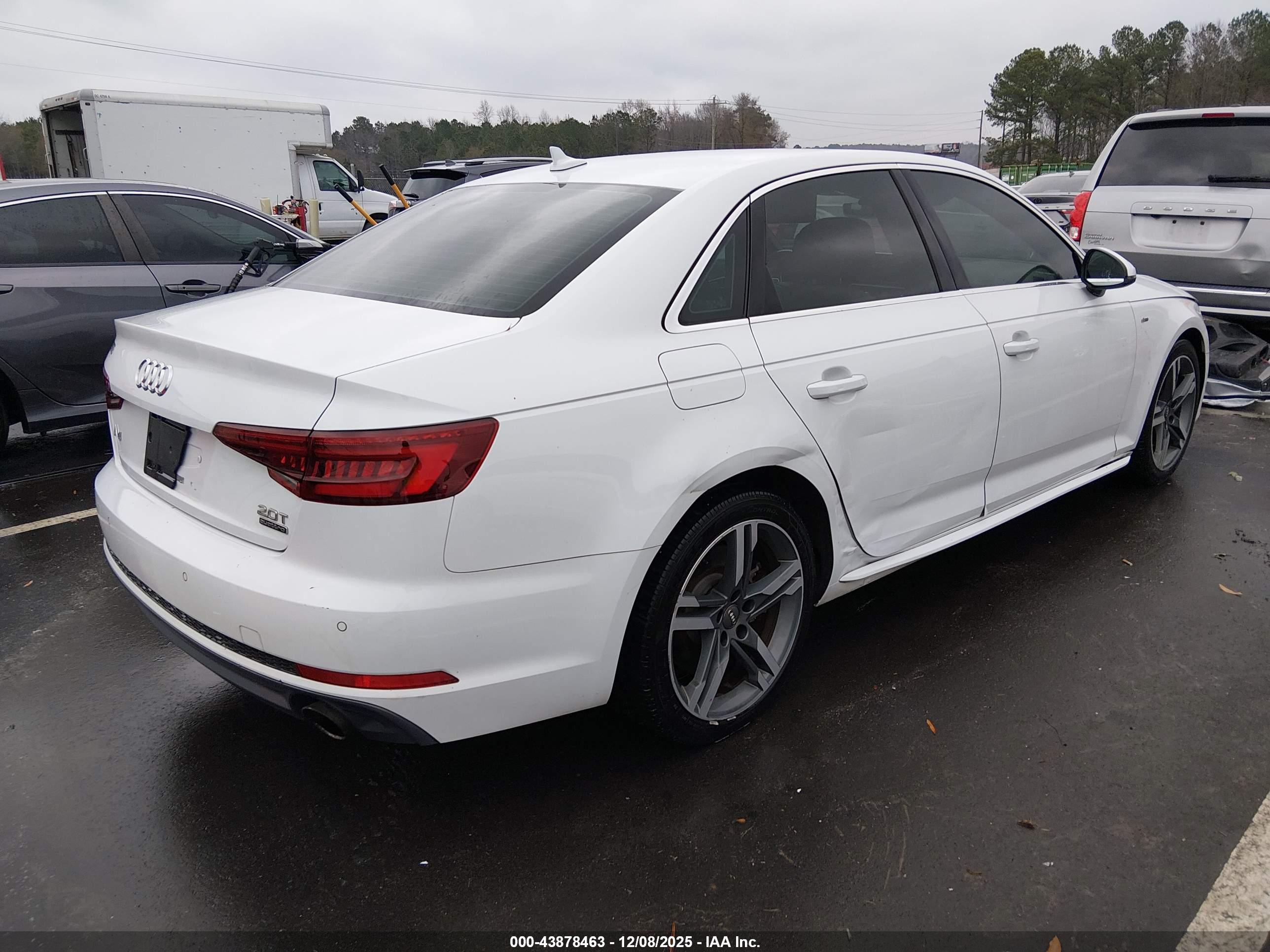 AUDI A4 image 4