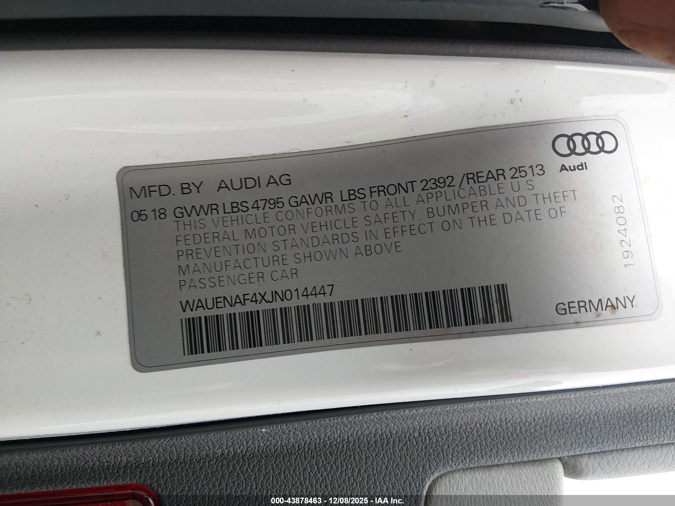 AUDI A4 image 9