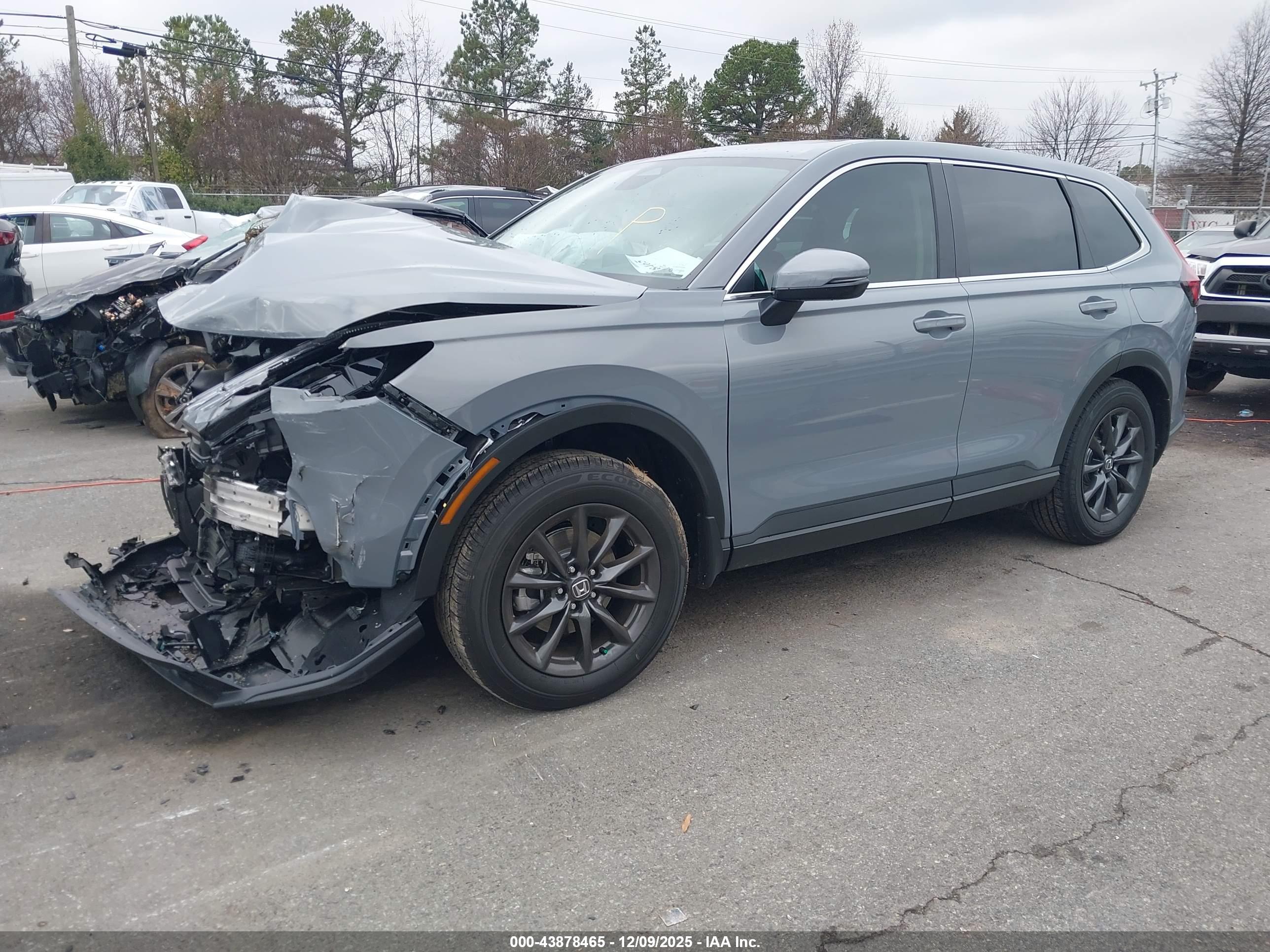 HONDA CR-V image 2