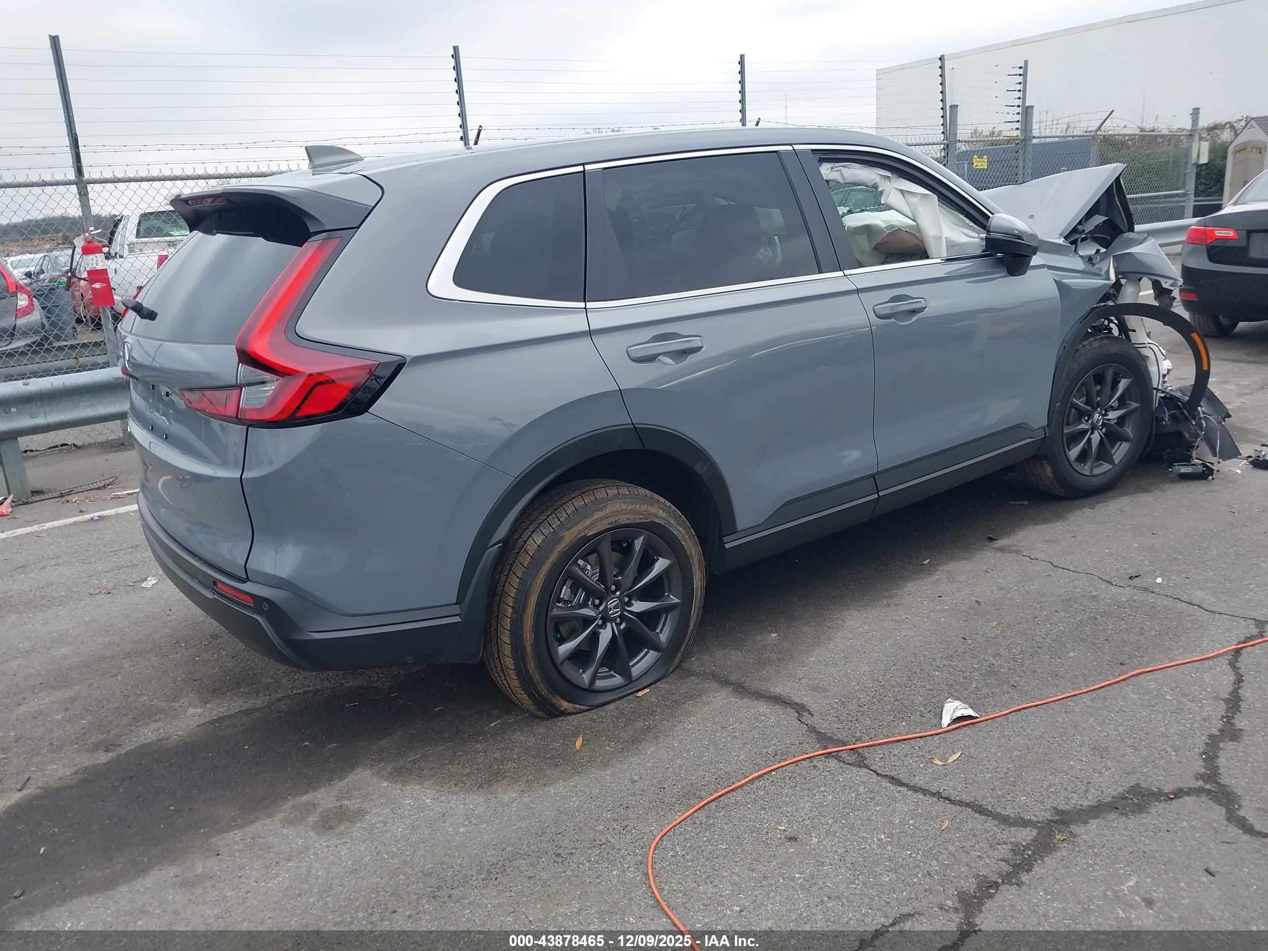 HONDA CR-V image 4