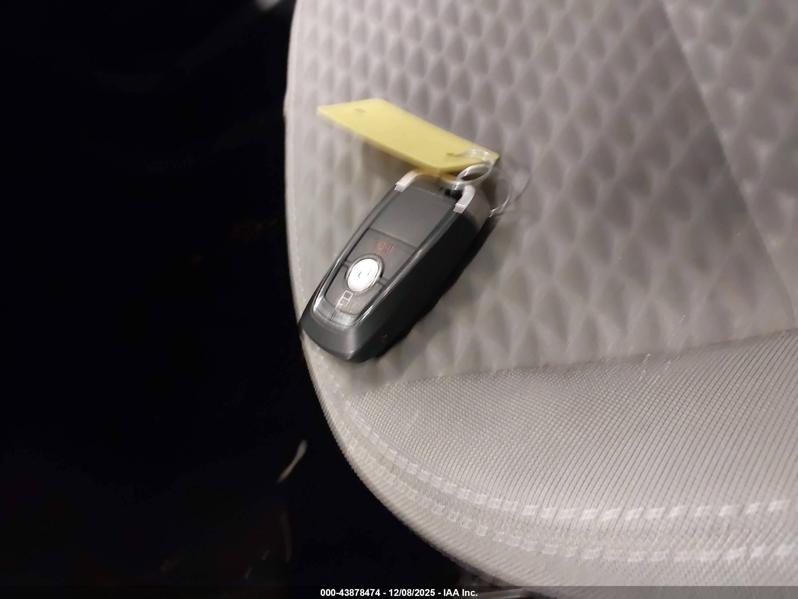 FORD ESCAPE image 11