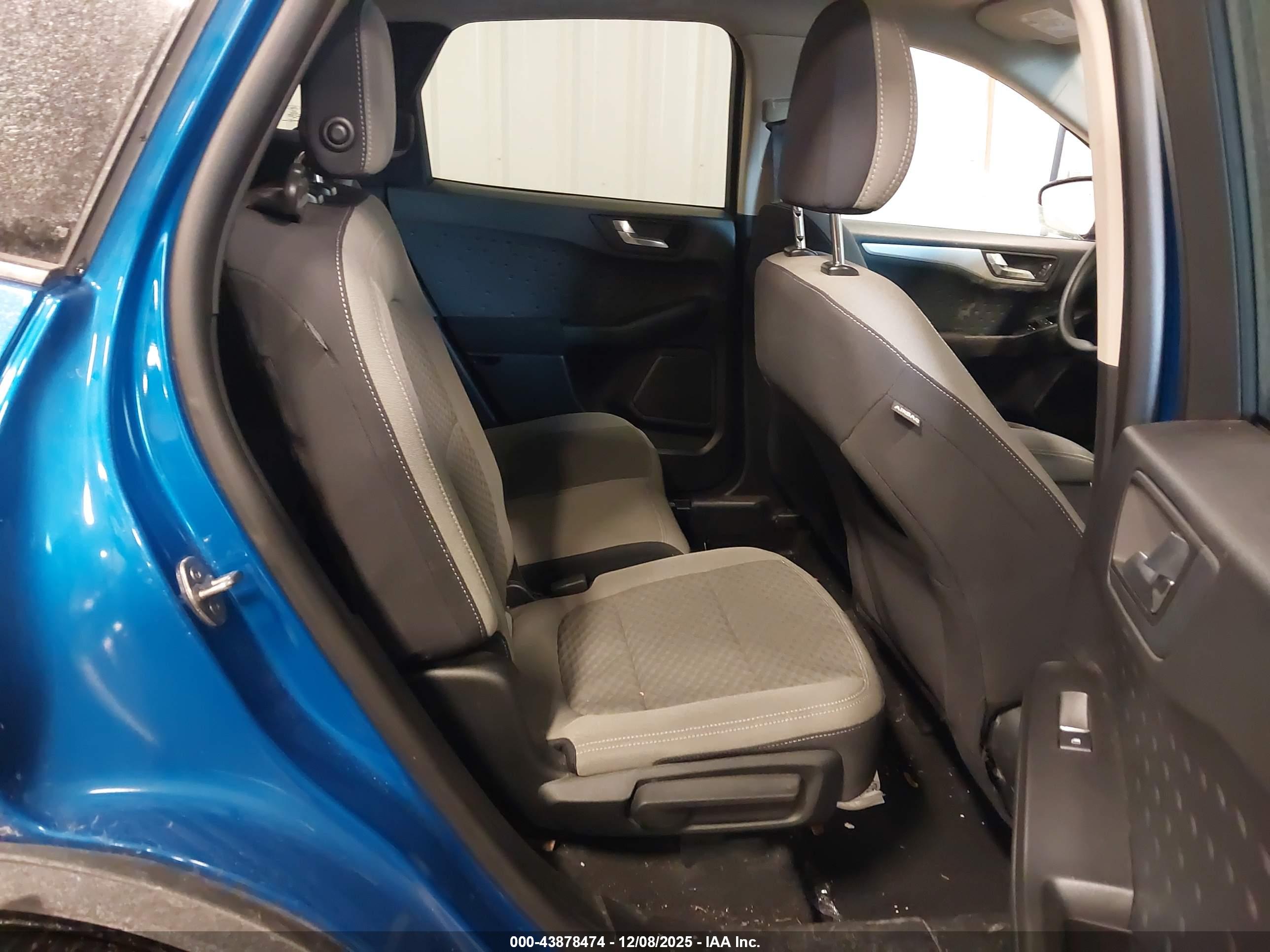 FORD ESCAPE image 8