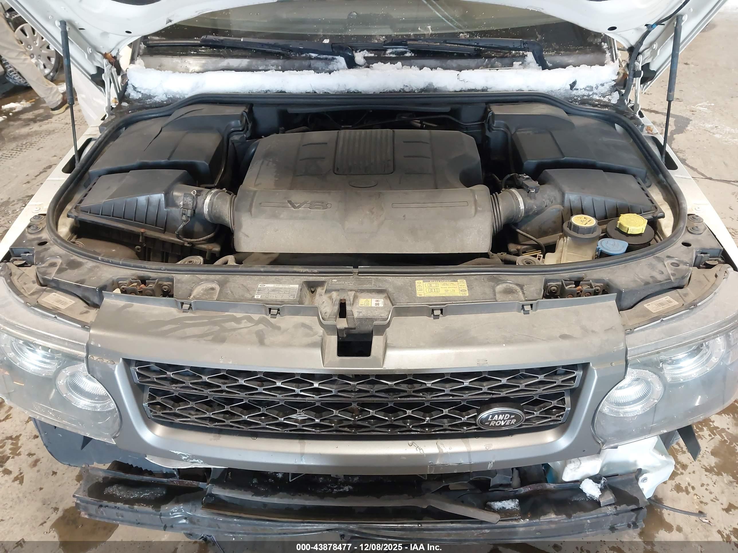 LAND ROVER image 10