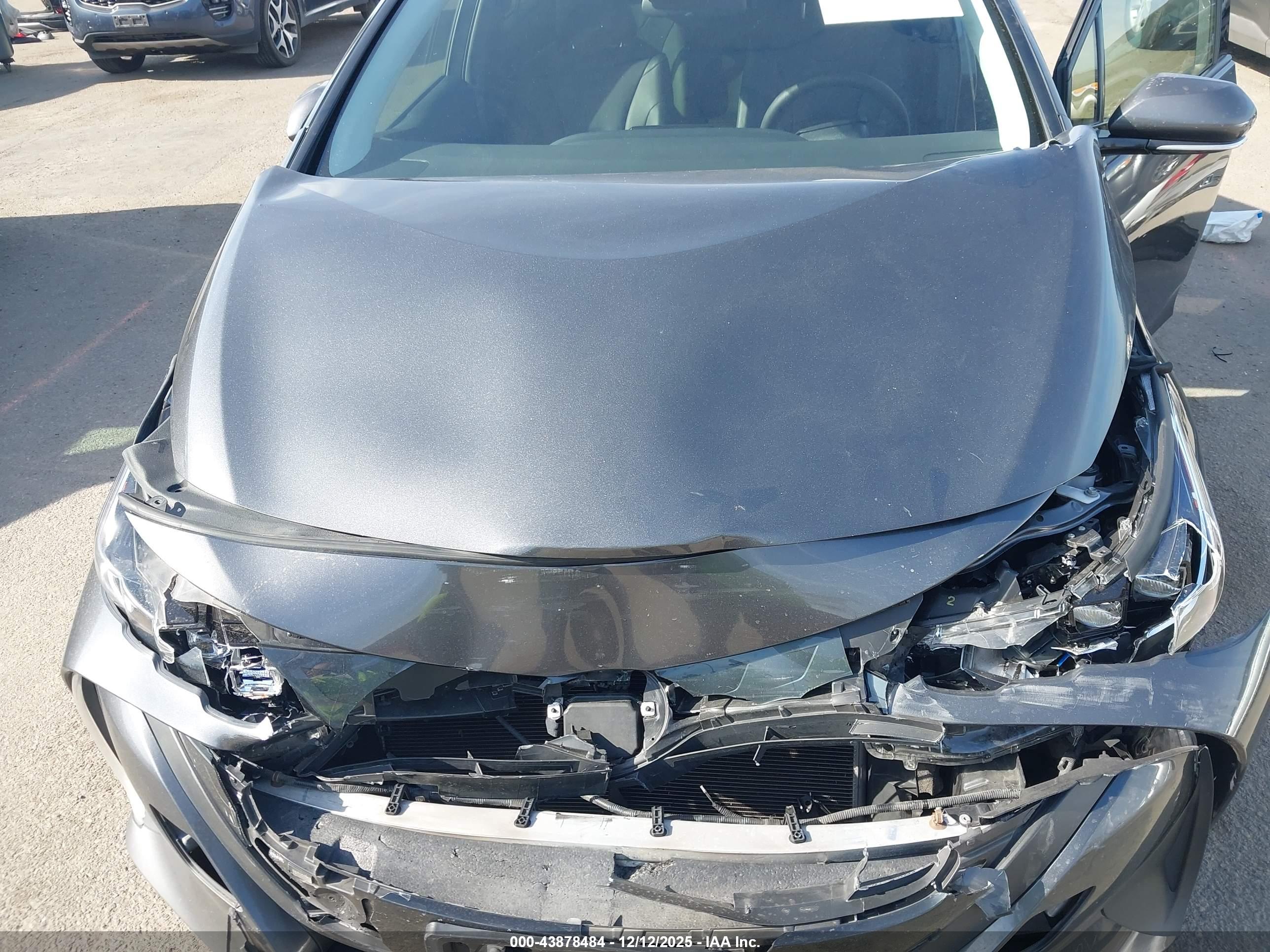 TOYOTA PRIUS image 10