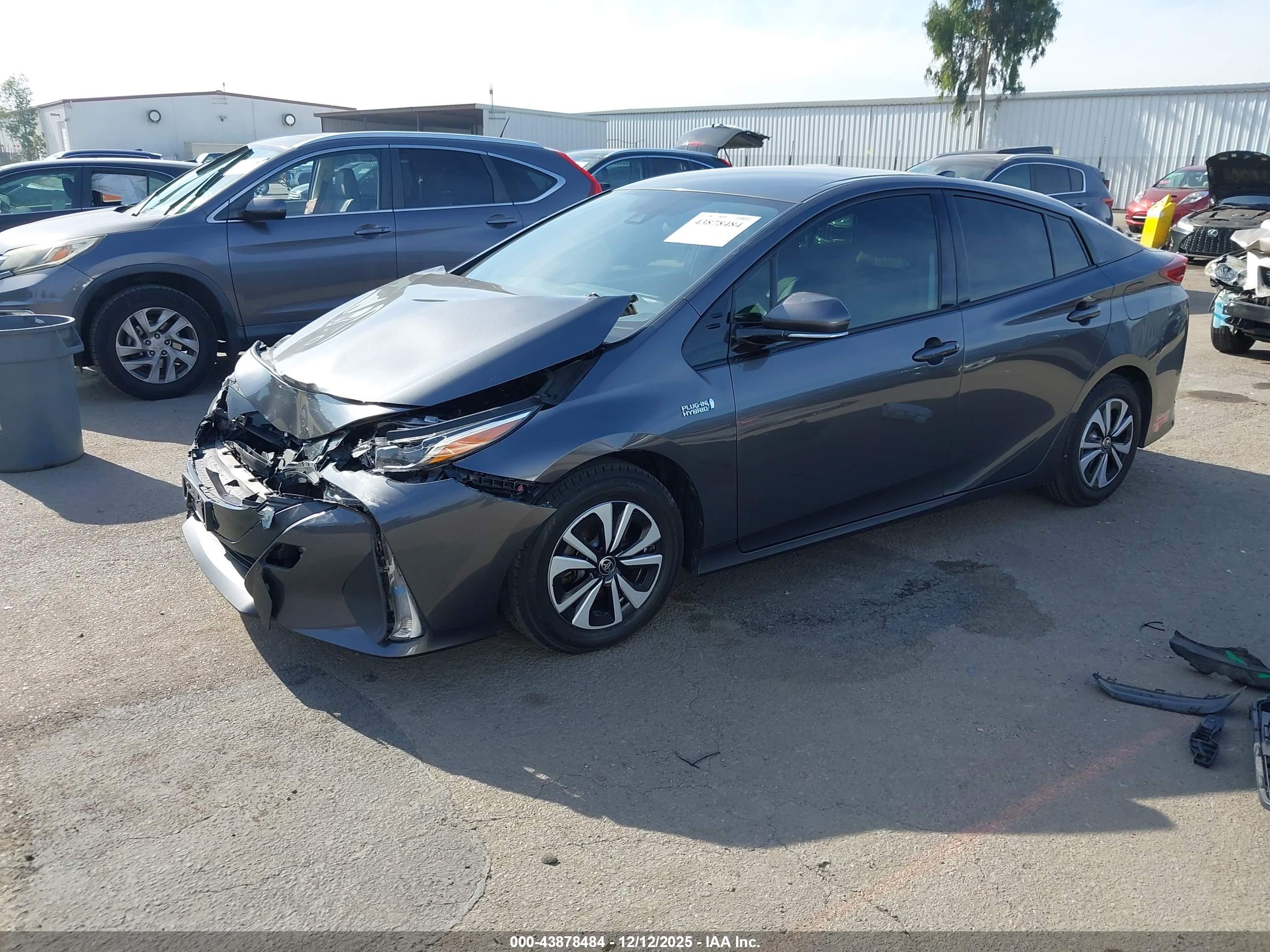 TOYOTA PRIUS image 2