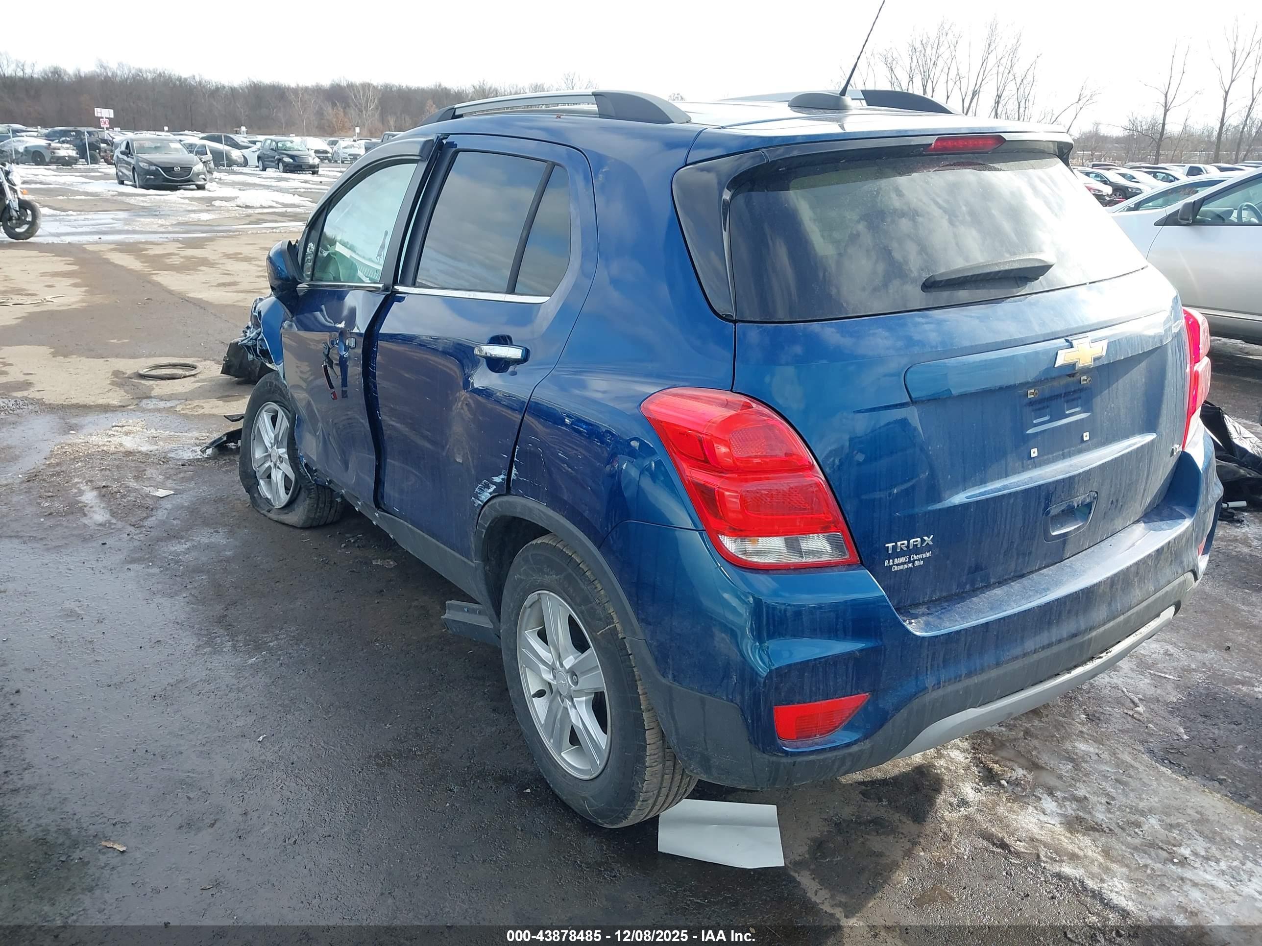 CHEVROLET TRAX image 3