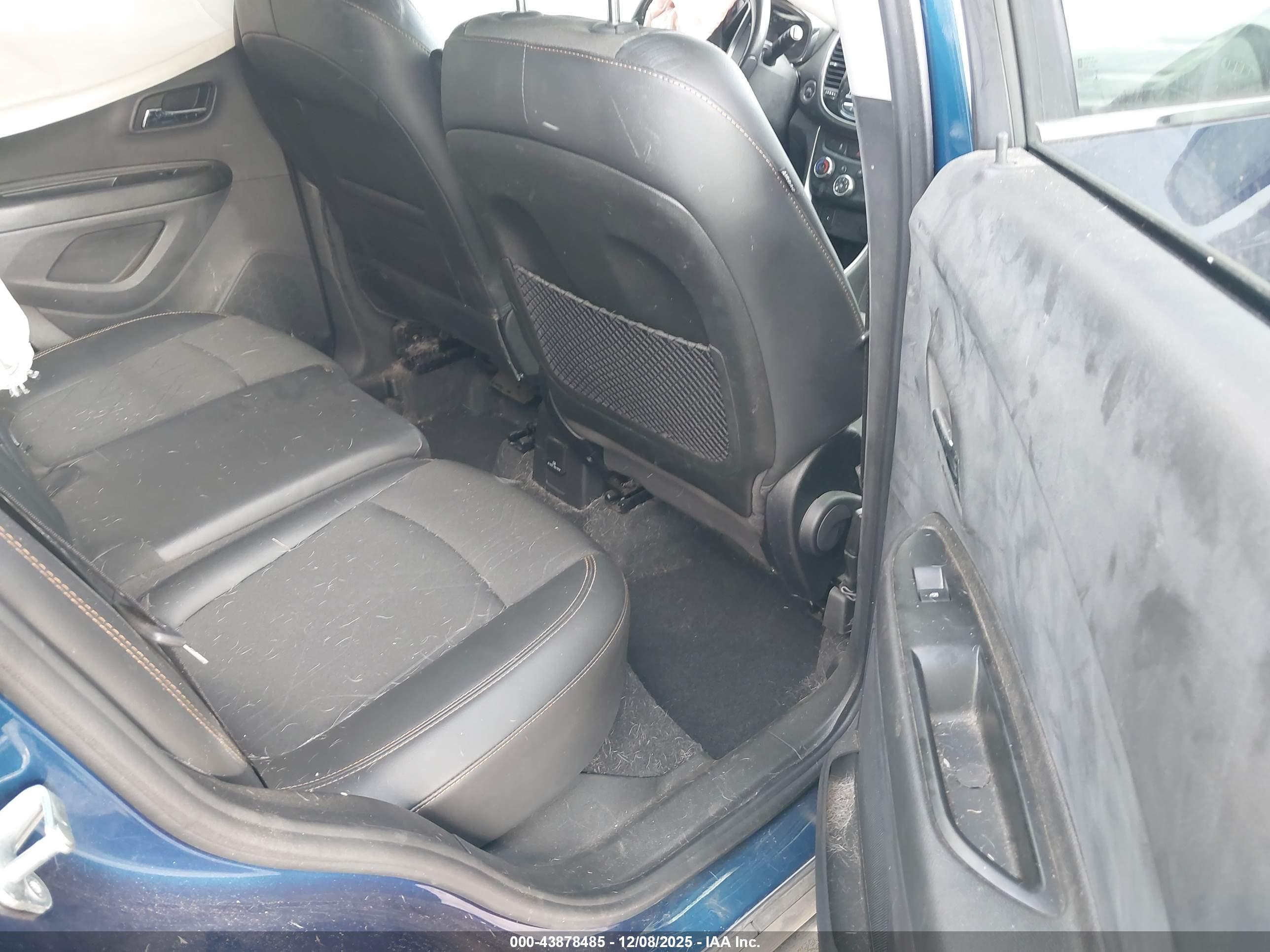 CHEVROLET TRAX image 8
