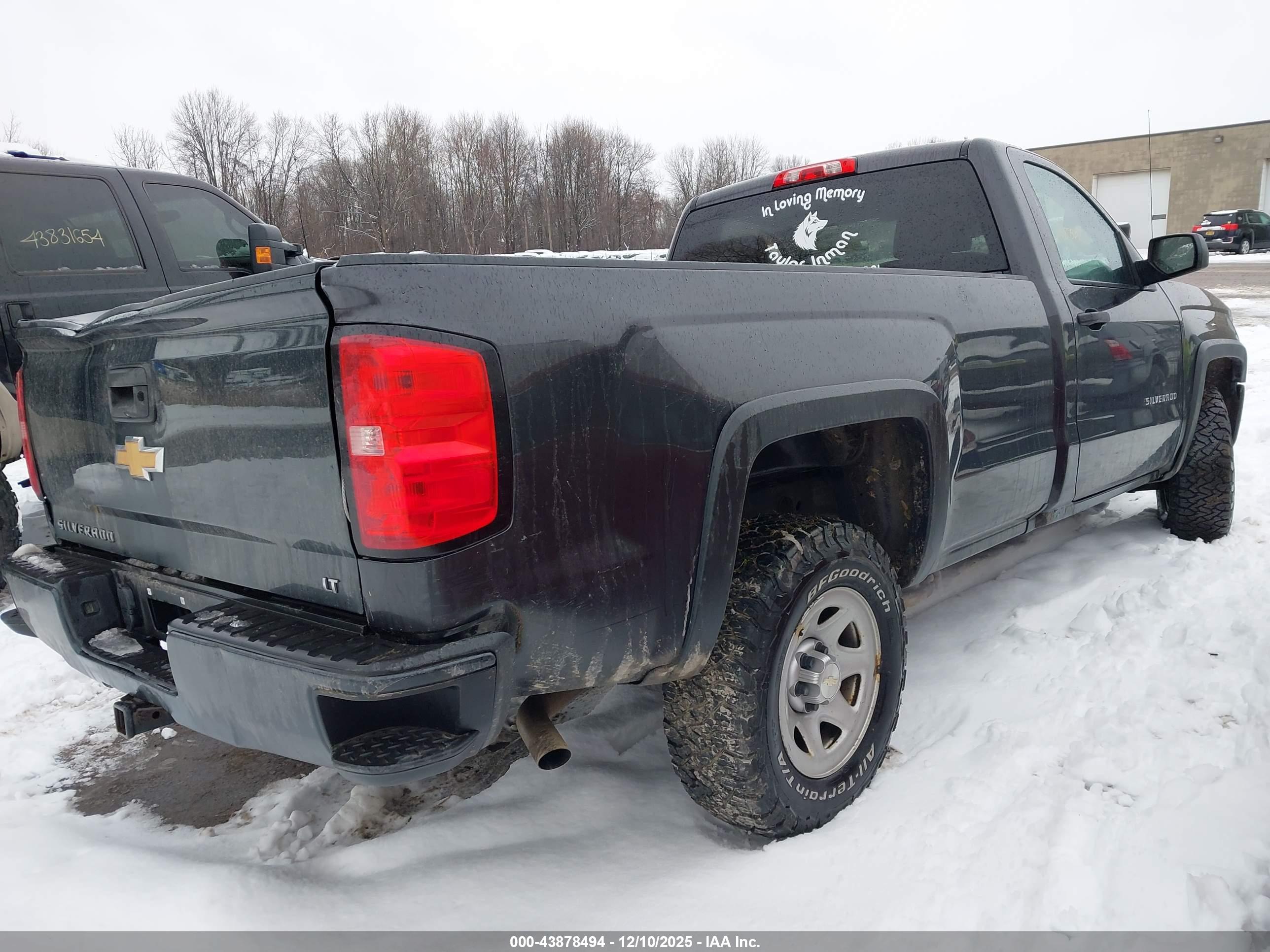 CHEVROLET SILVERADO image 4